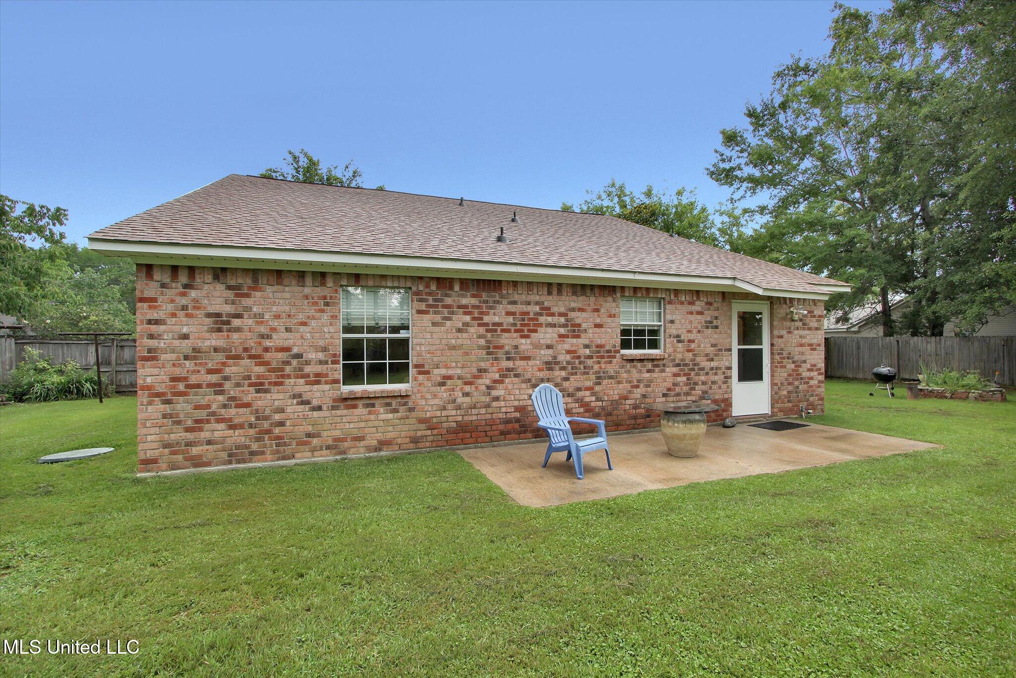 8809 Old Walnut Road, Ocean Springs, Mississippi image 28