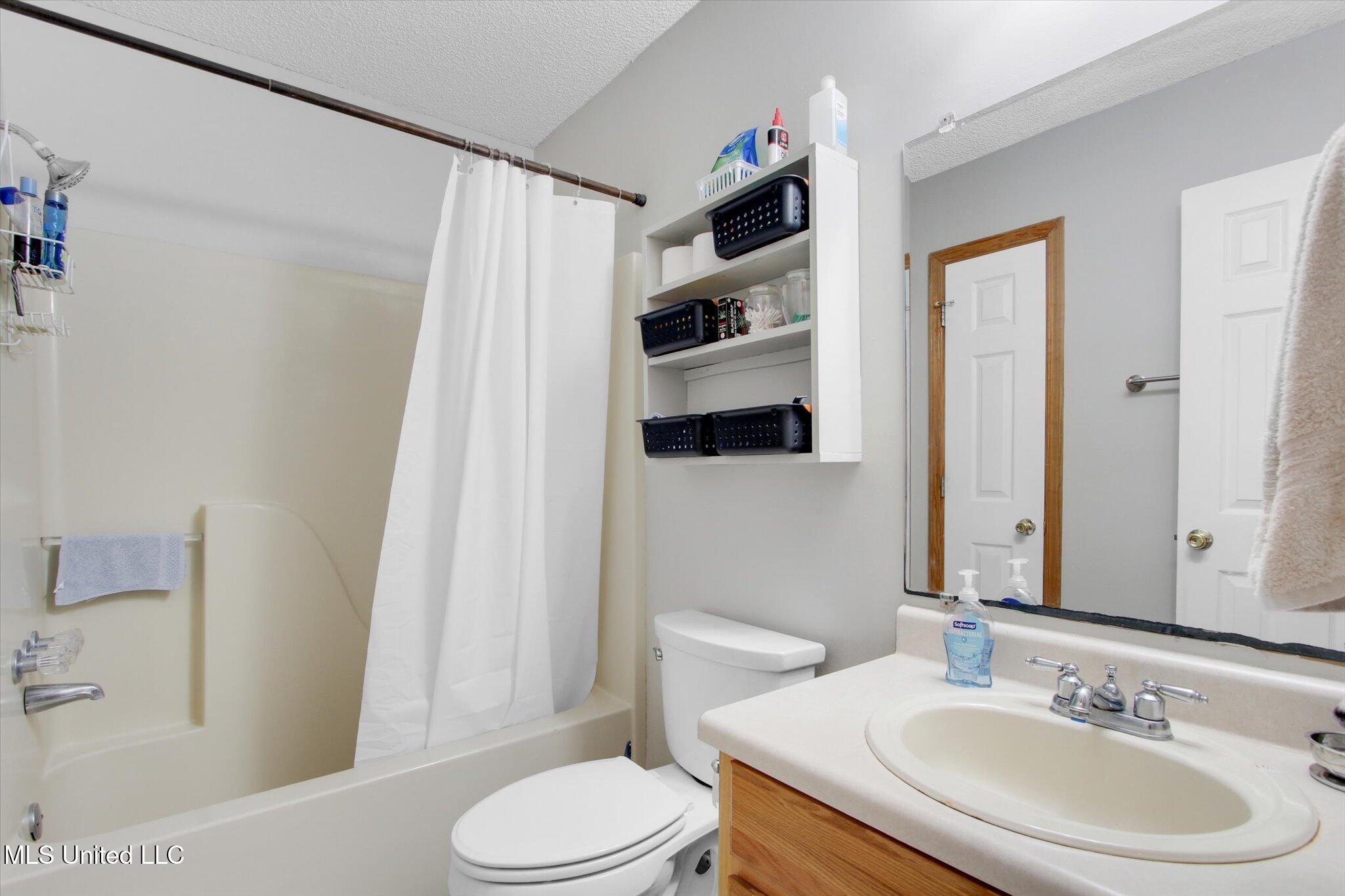 8809 Old Walnut Road, Ocean Springs, Mississippi image 23