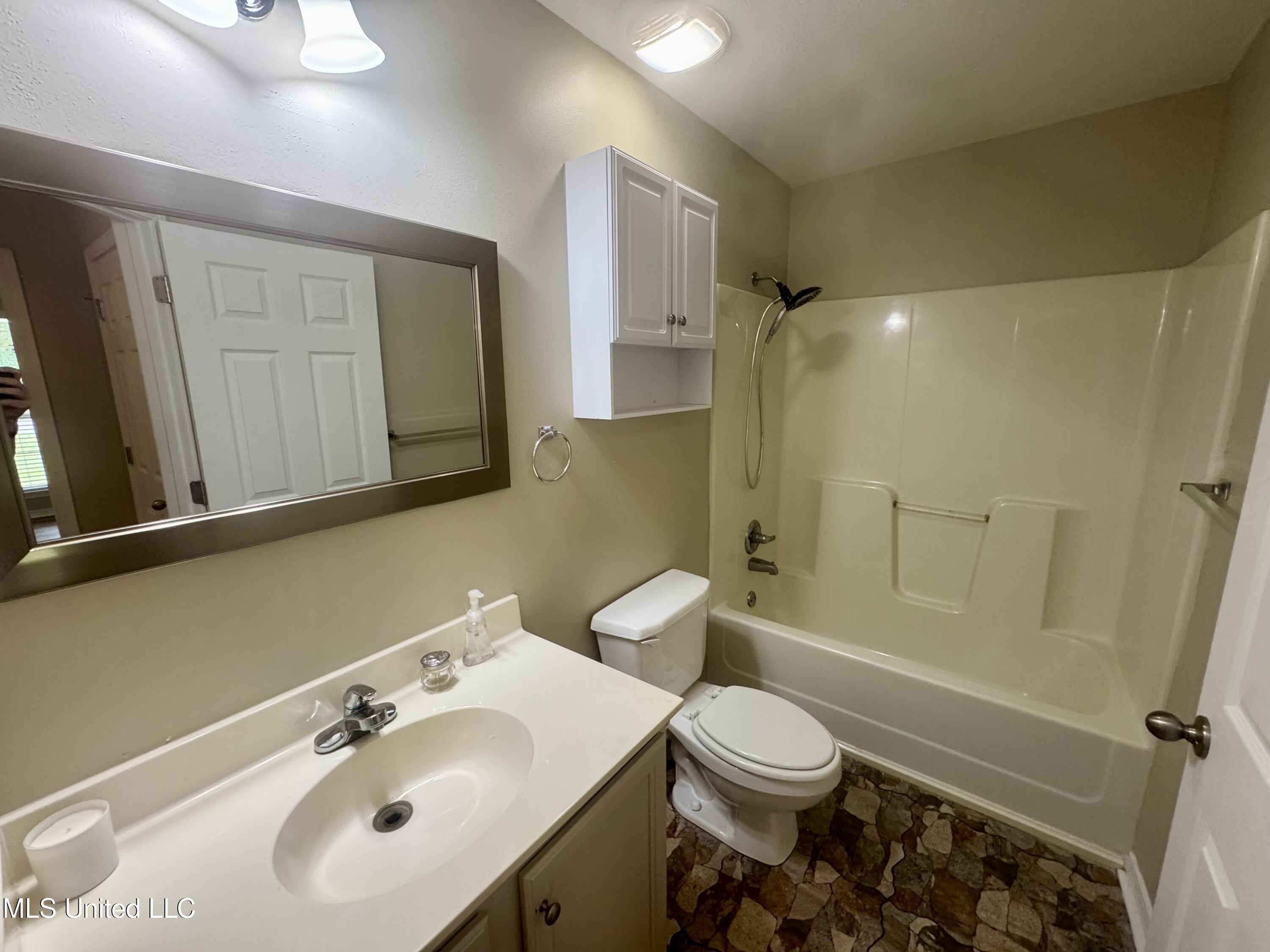 9933 Kahana Street, Diamondhead, Mississippi image 27