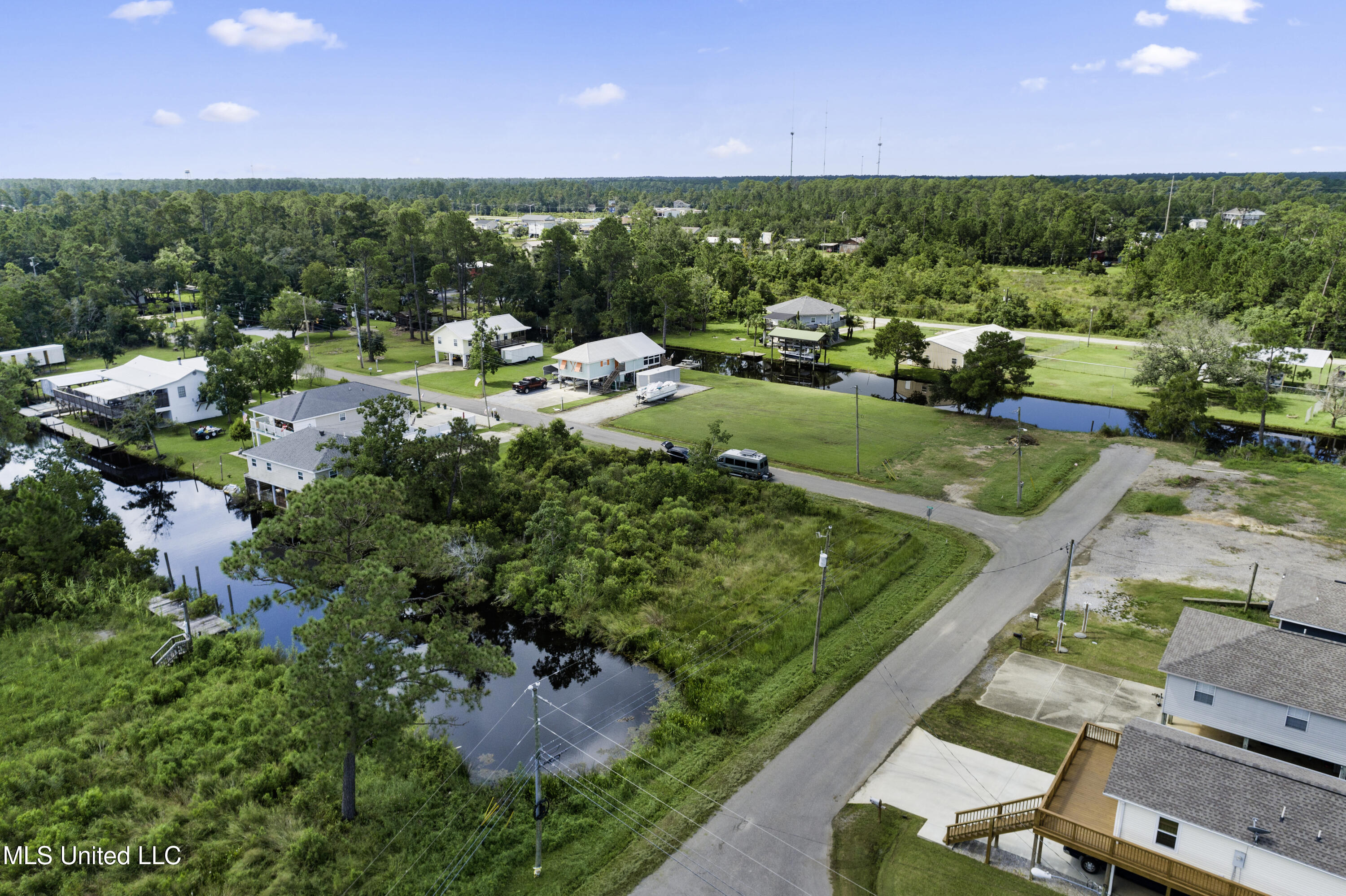 Florida Street, Bay Saint Louis, Mississippi image 6