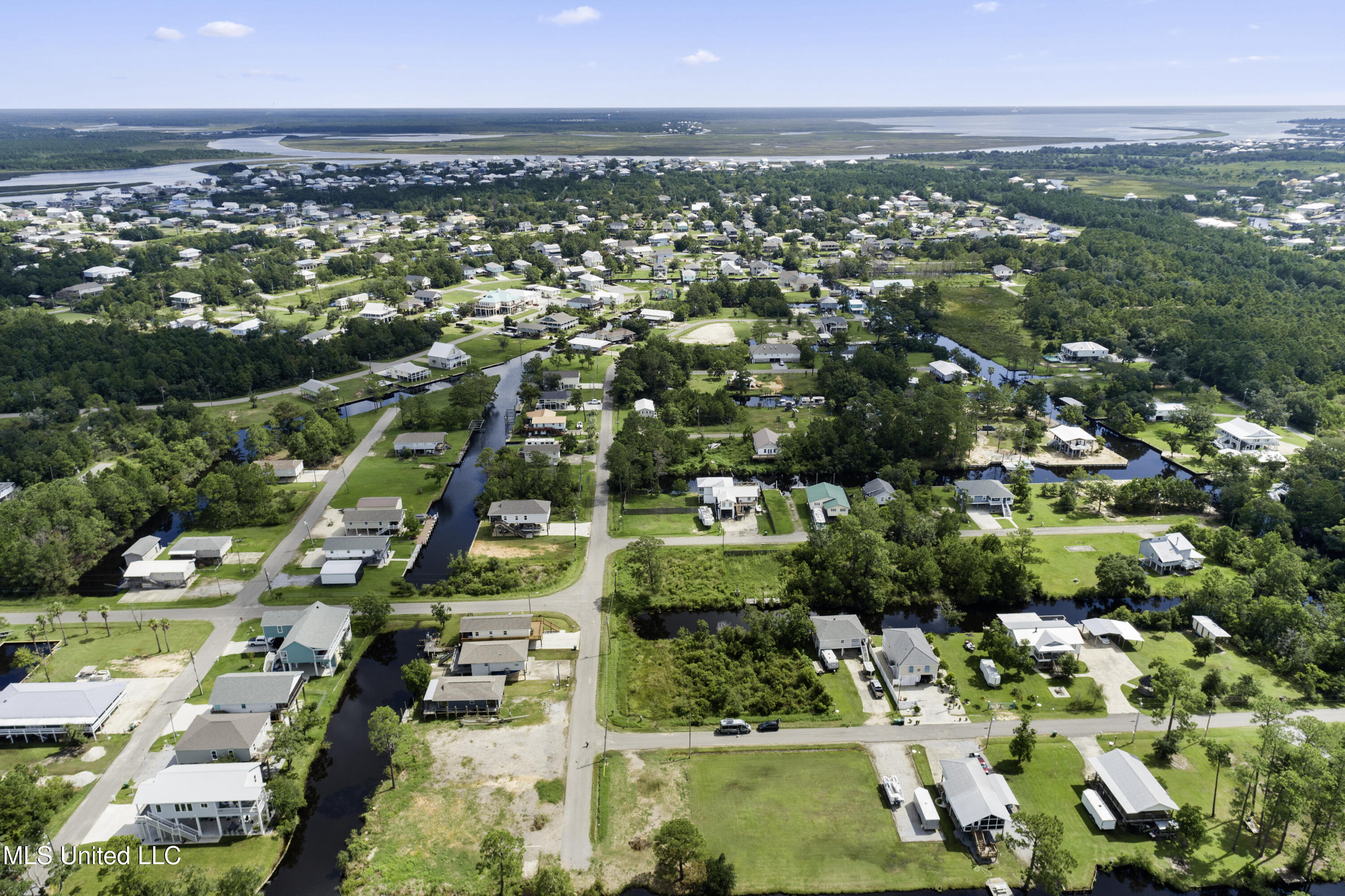 Florida Street, Bay Saint Louis, Mississippi image 9