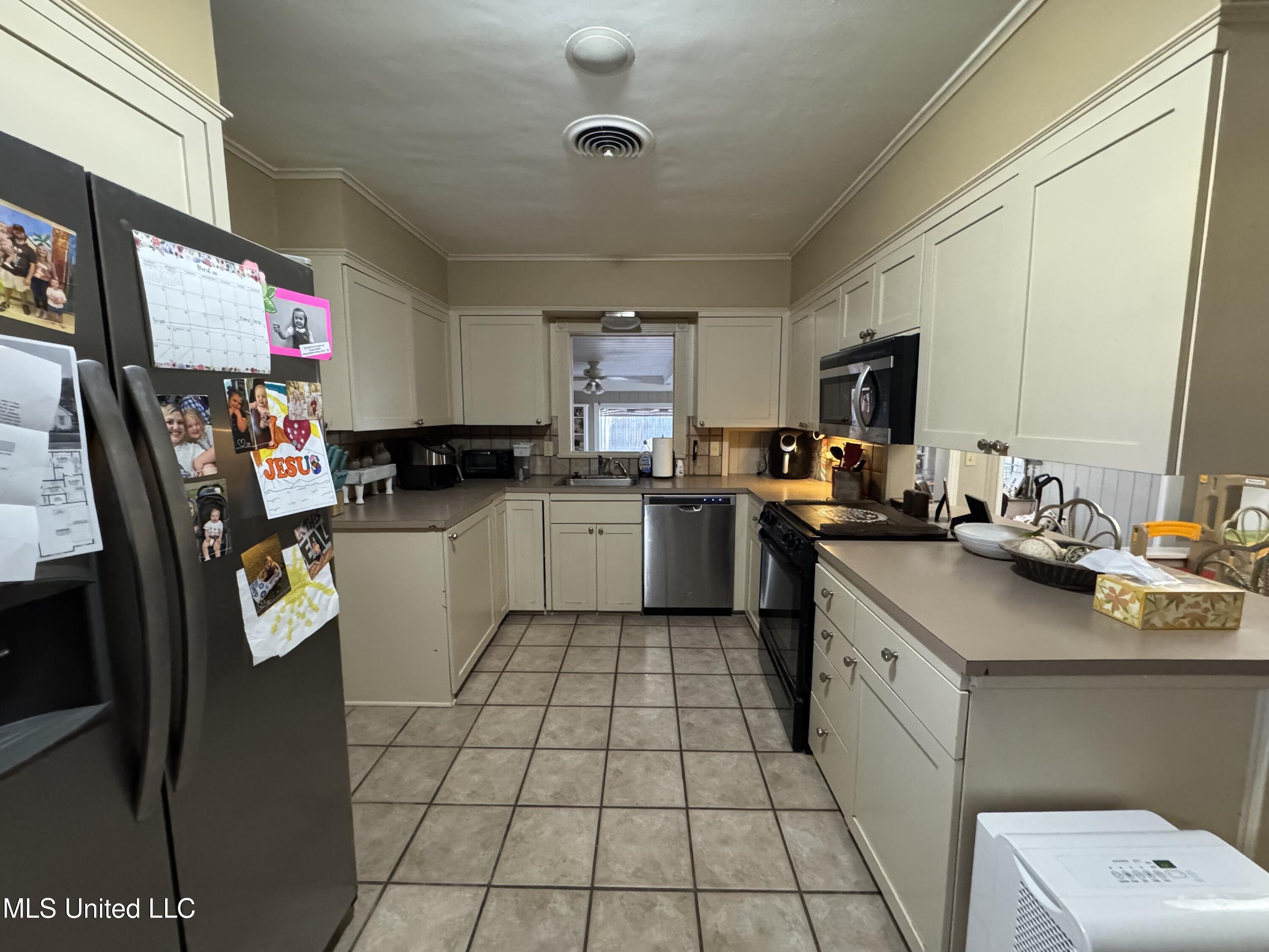 1009 Avery St. Street, Cleveland, Mississippi image 6
