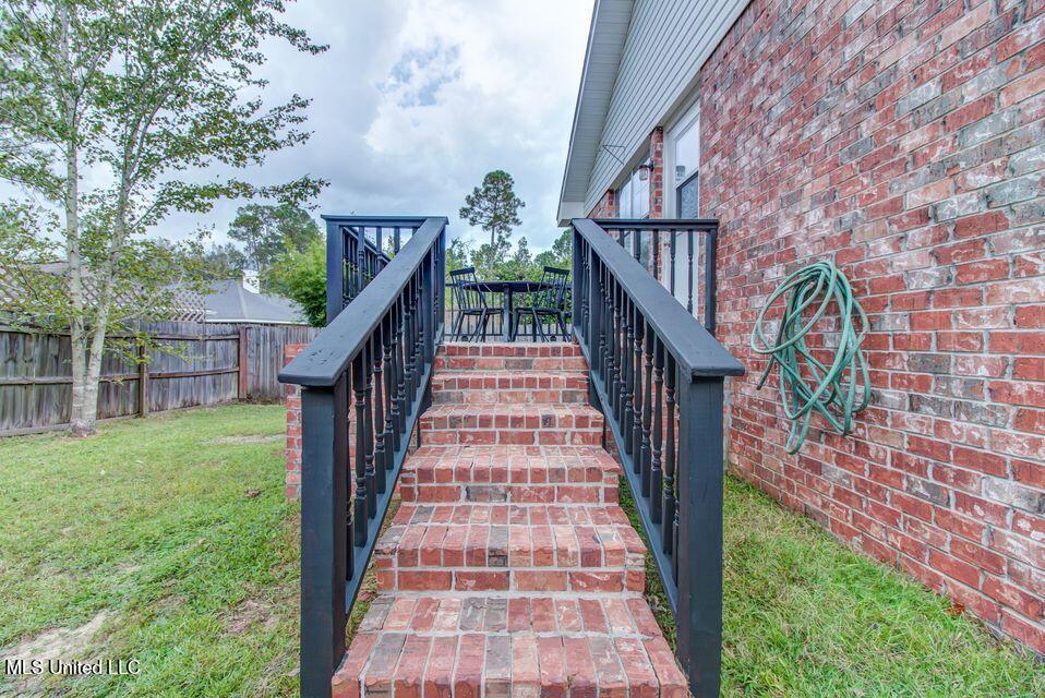 994 Muolea Court, Diamondhead, Mississippi image 33