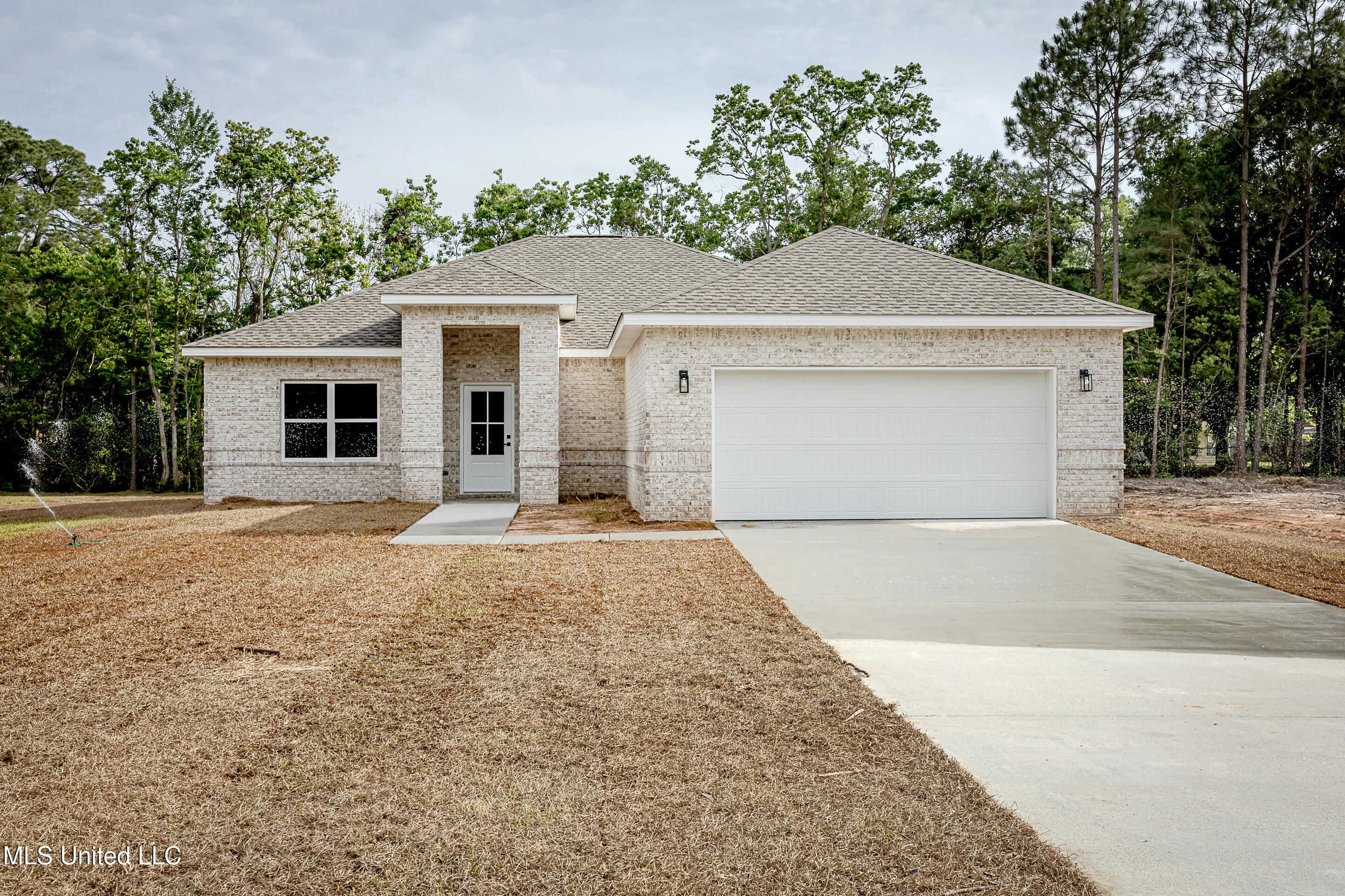 2401 Graveline Road, Gautier, Mississippi image 1