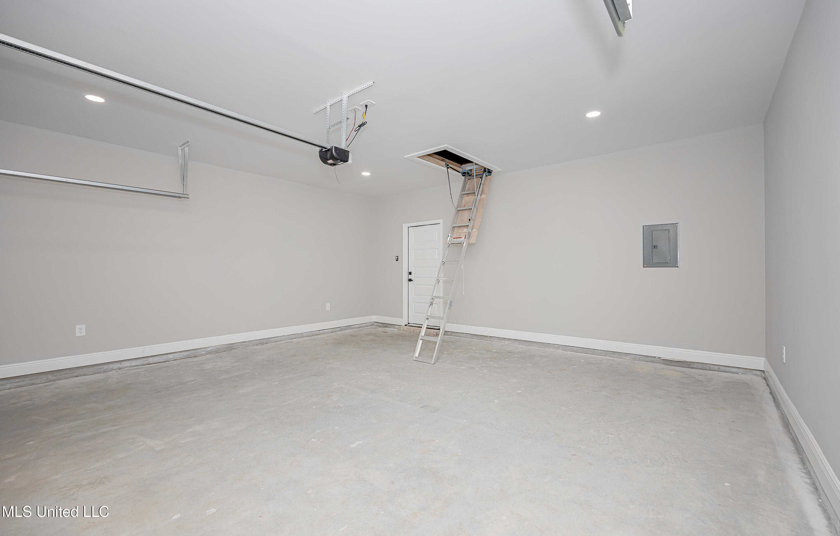 2401 Graveline Road, Gautier, Mississippi image 37
