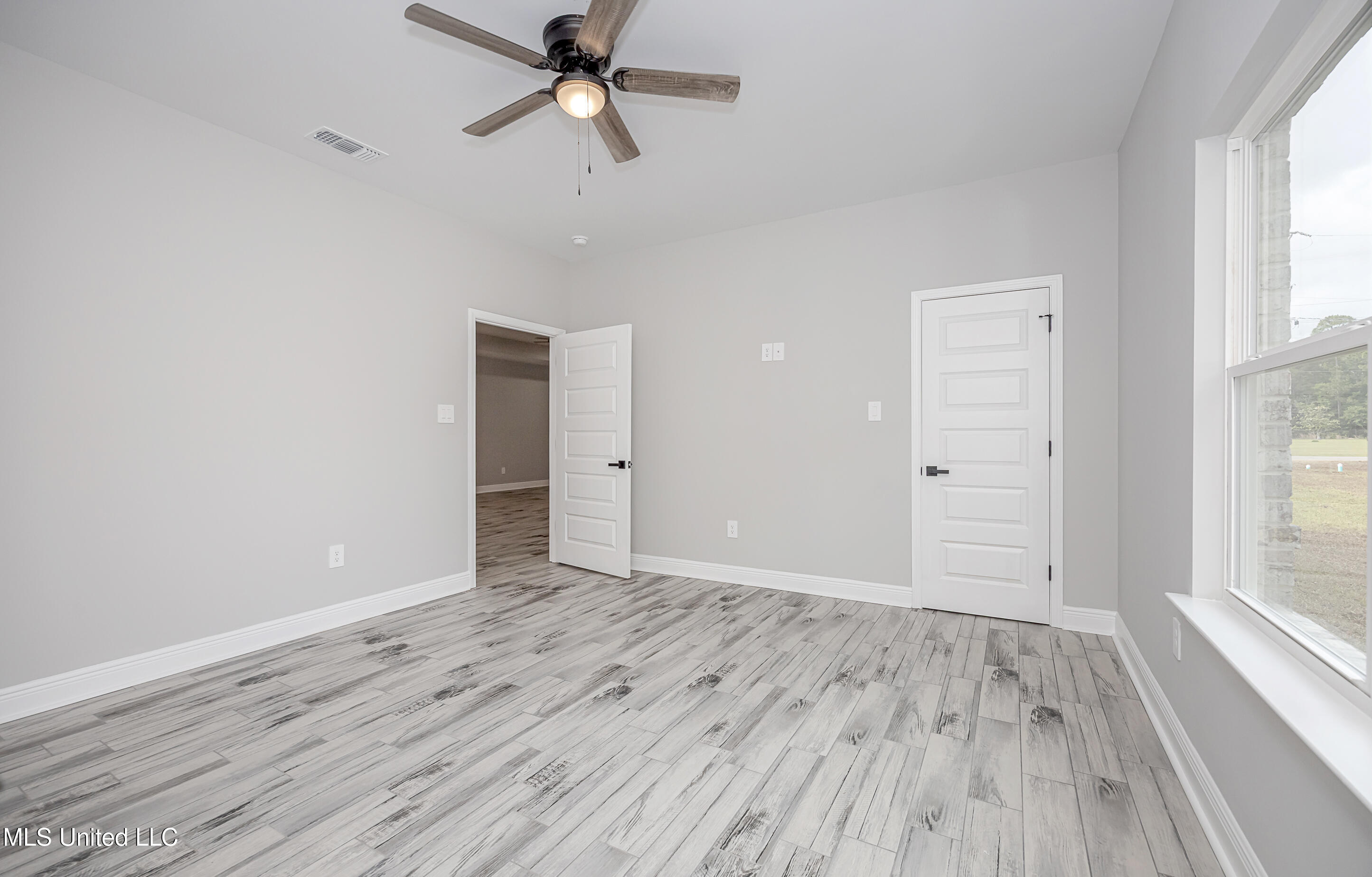 2401 Graveline Road, Gautier, Mississippi image 33
