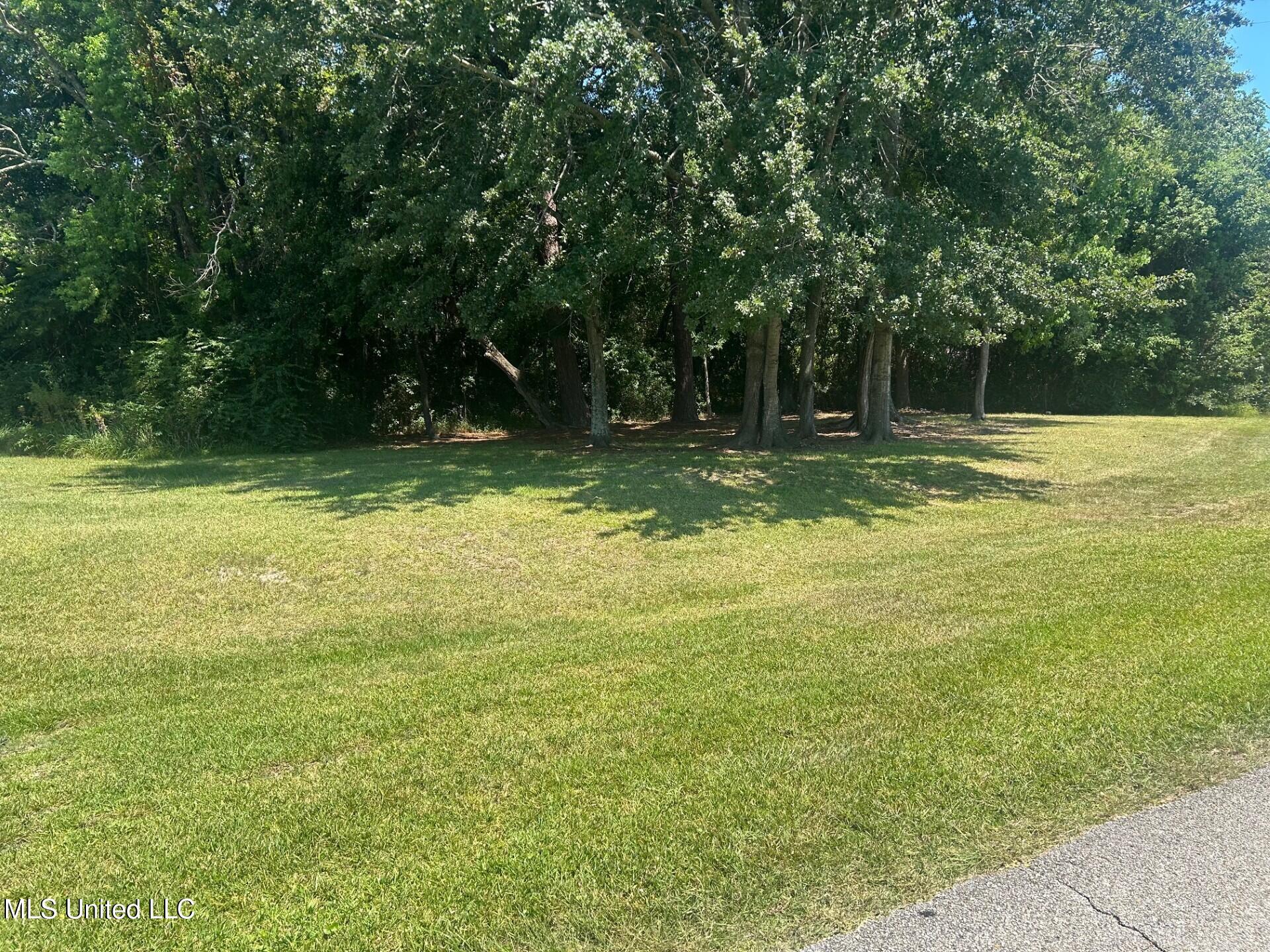 Seymour Ave