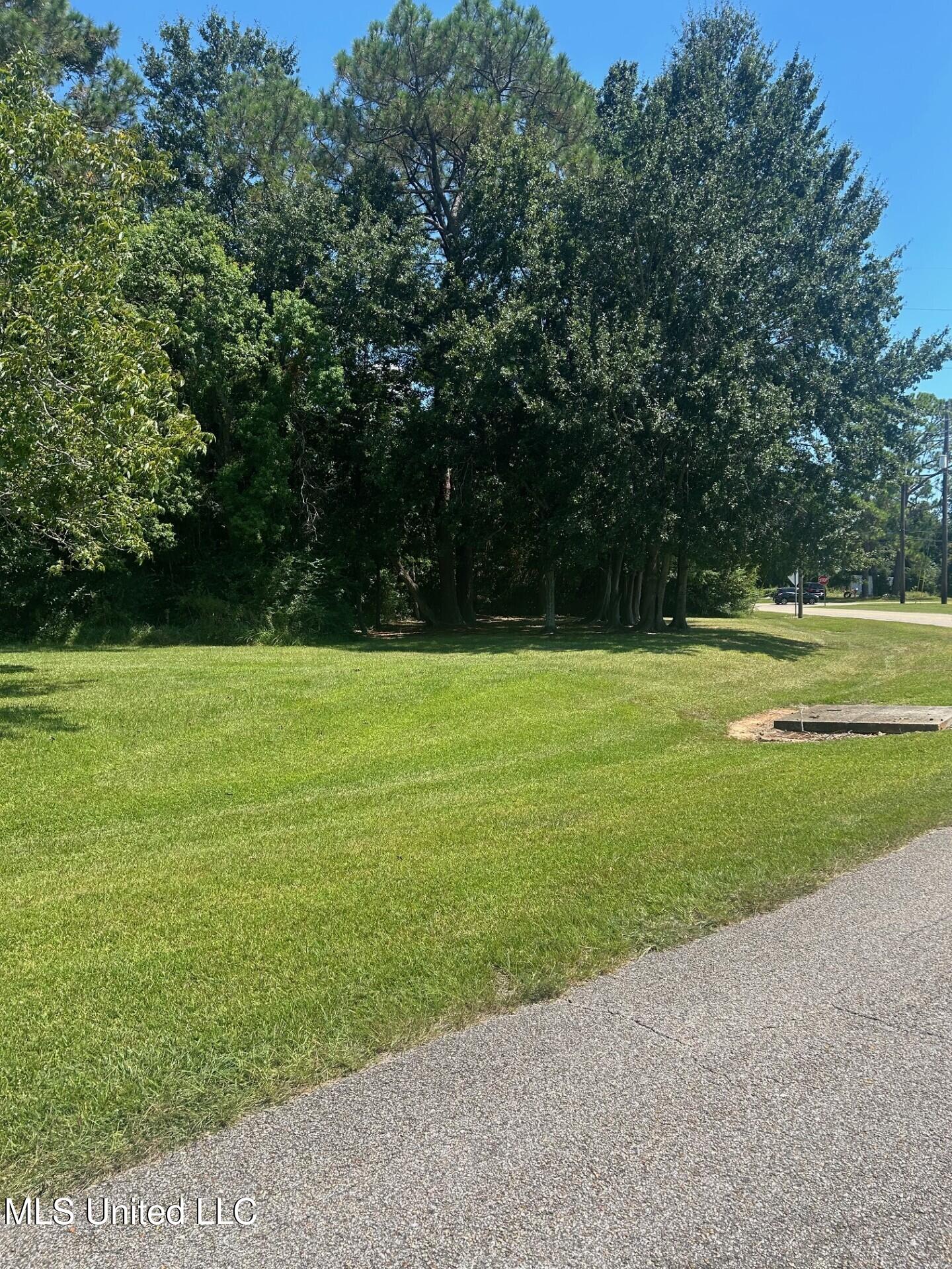 Seymour Ave