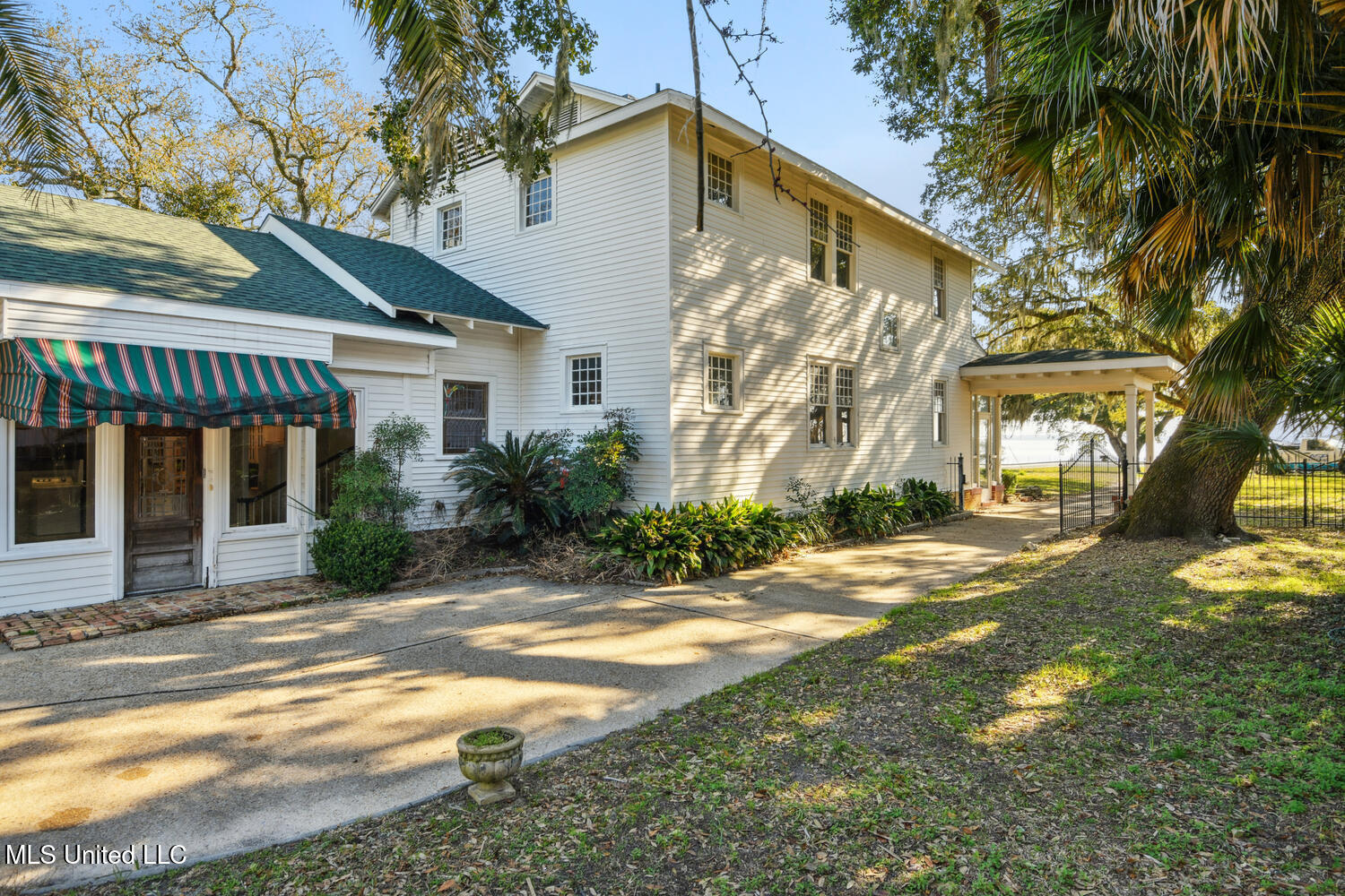 604 N Beach Boulevard, Bay Saint Louis, Mississippi image 22