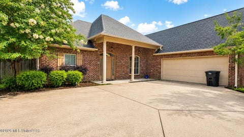 Homes For Sale - 131 Bradshaw Crossing<br/> Madison County, Canton, MS 39046