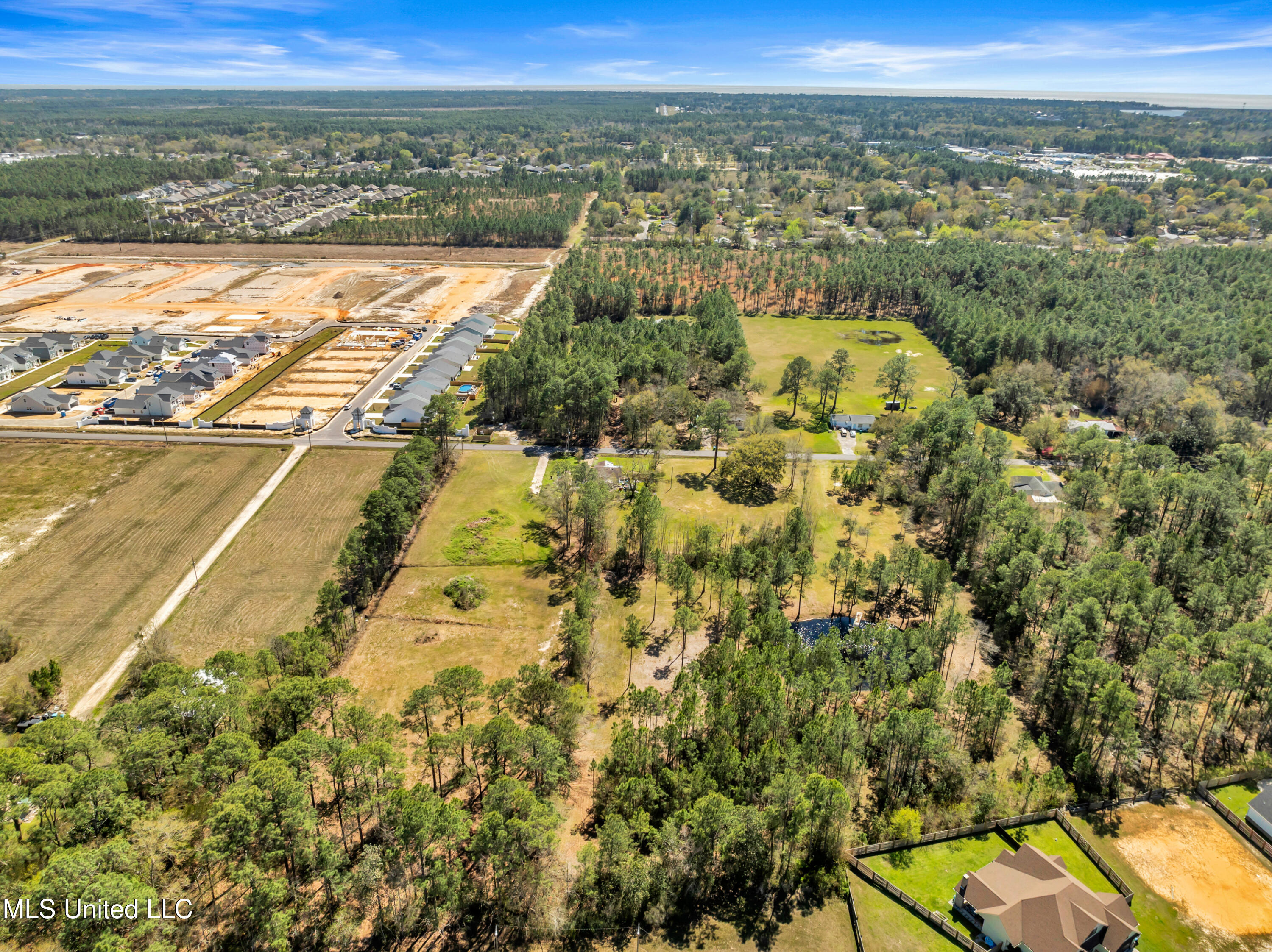 8612 Old Ccc Camp Road, Ocean Springs, Mississippi image 8