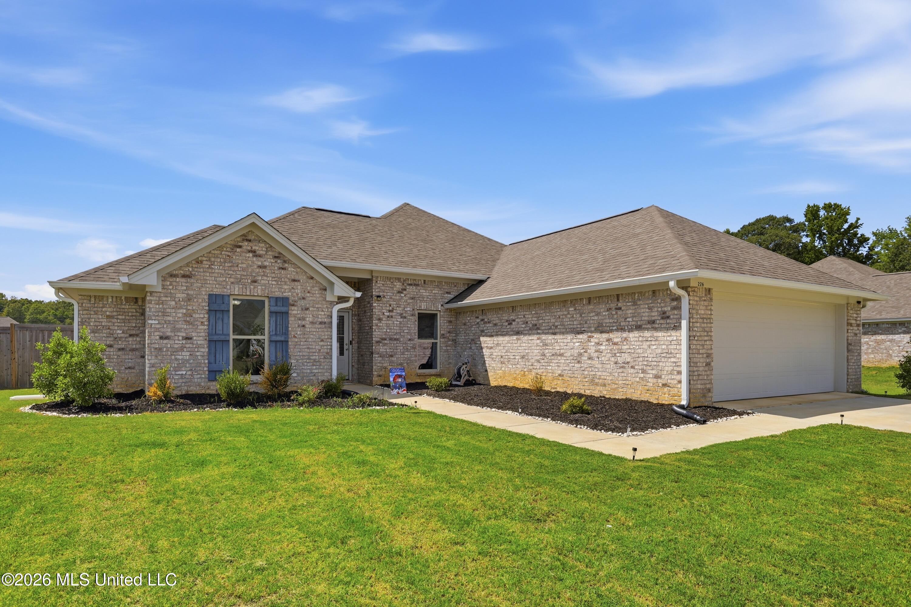 226 Jasmine Cove Circle