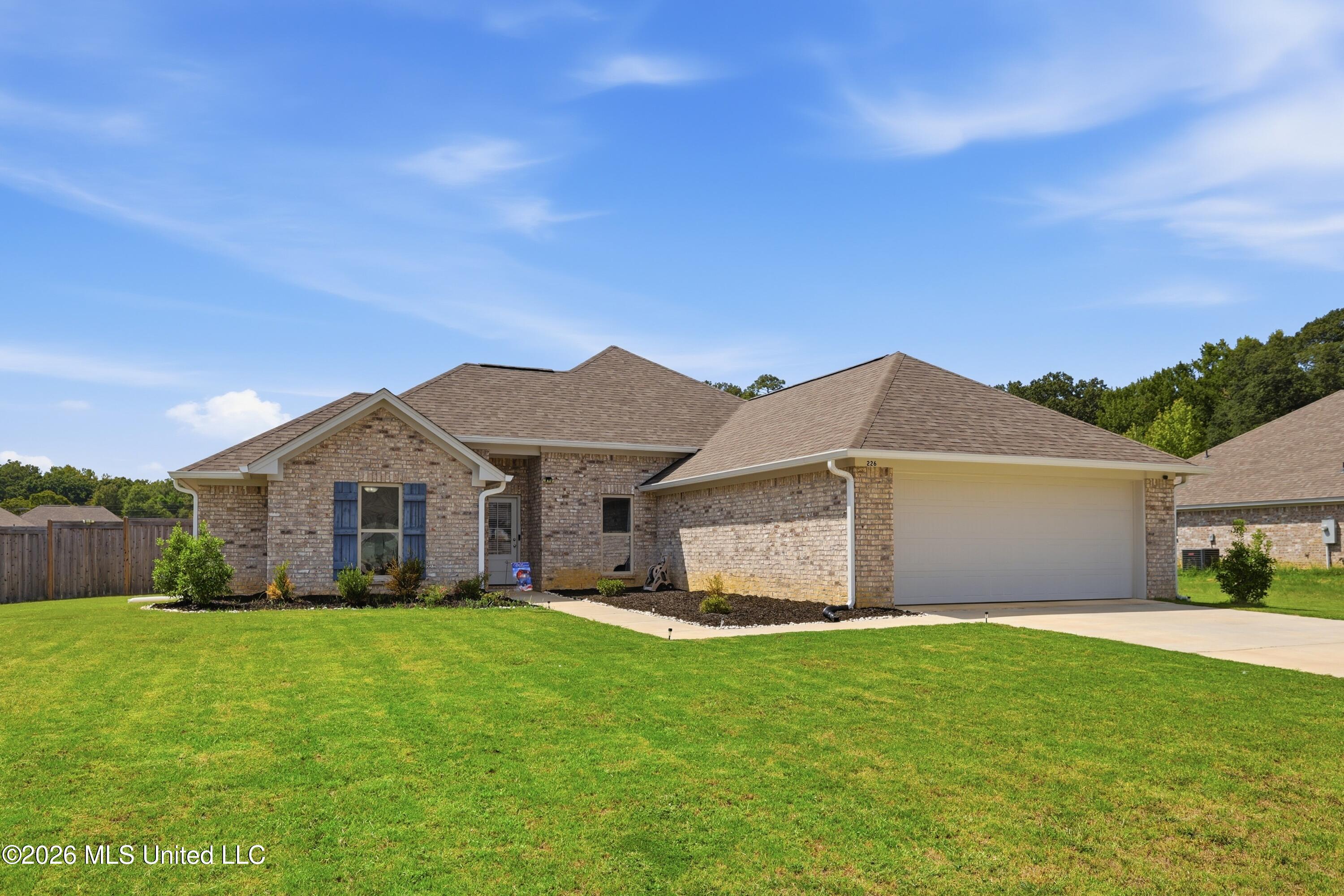 226 Jasmine Cove Circle