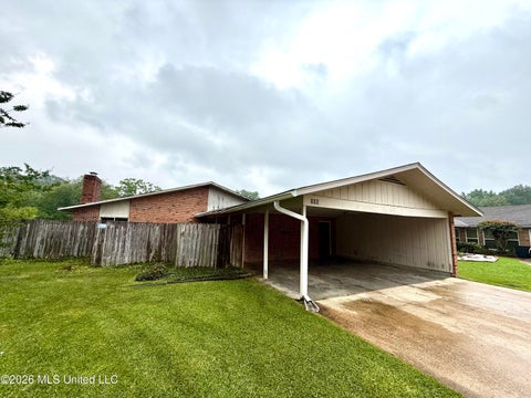 Homes For Sale - 105 Carrie Drive<br/> Clinton, MS 39056