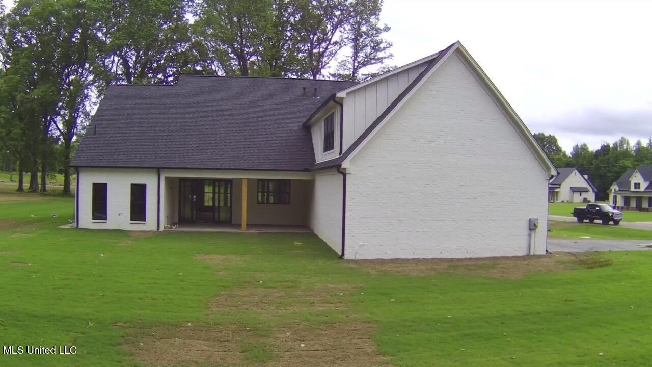 5199 Brook Lane, Hernando, Mississippi image 2