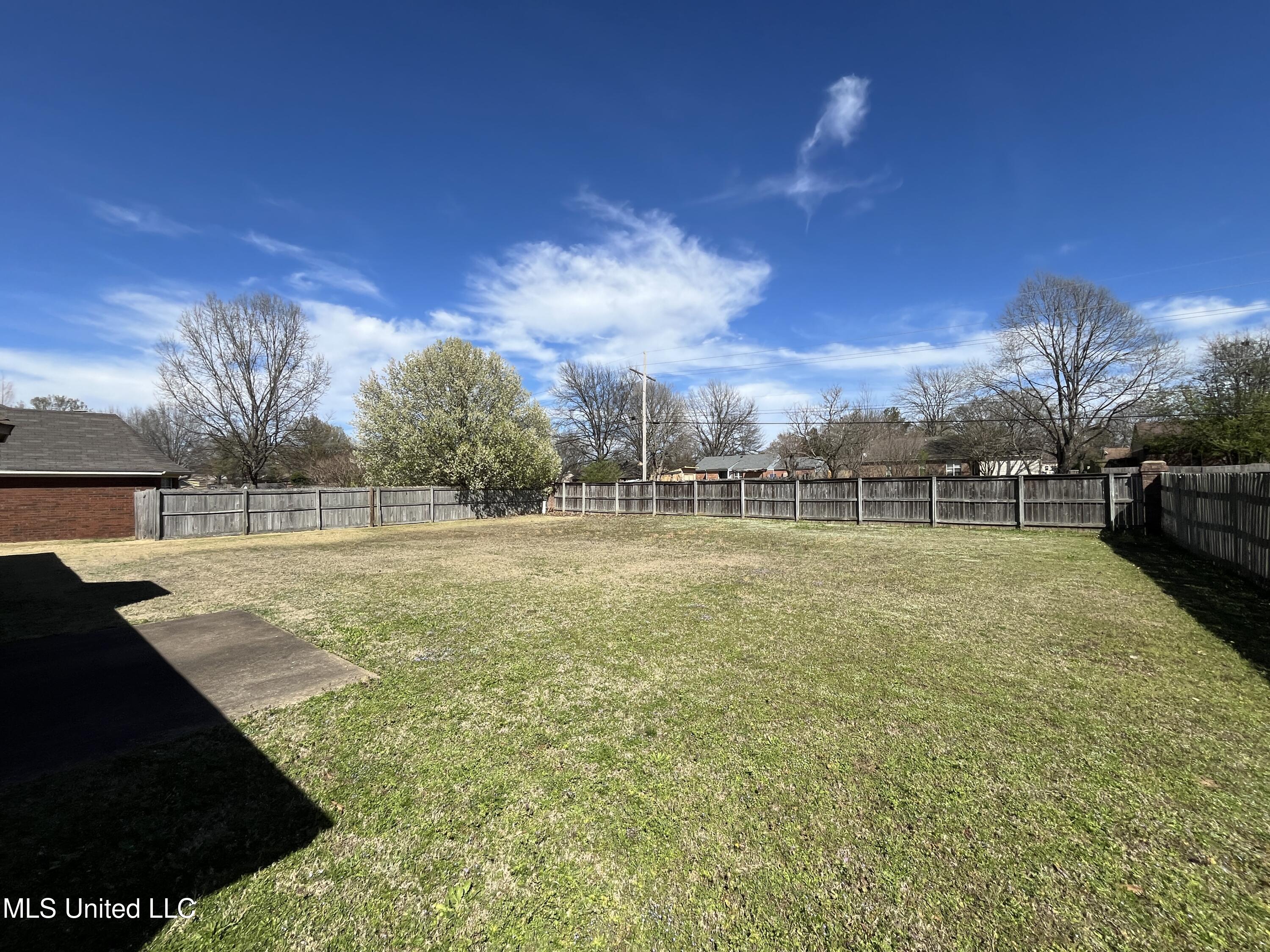 6232 E Ravenwood Lake Drive, Horn Lake, Mississippi image 21