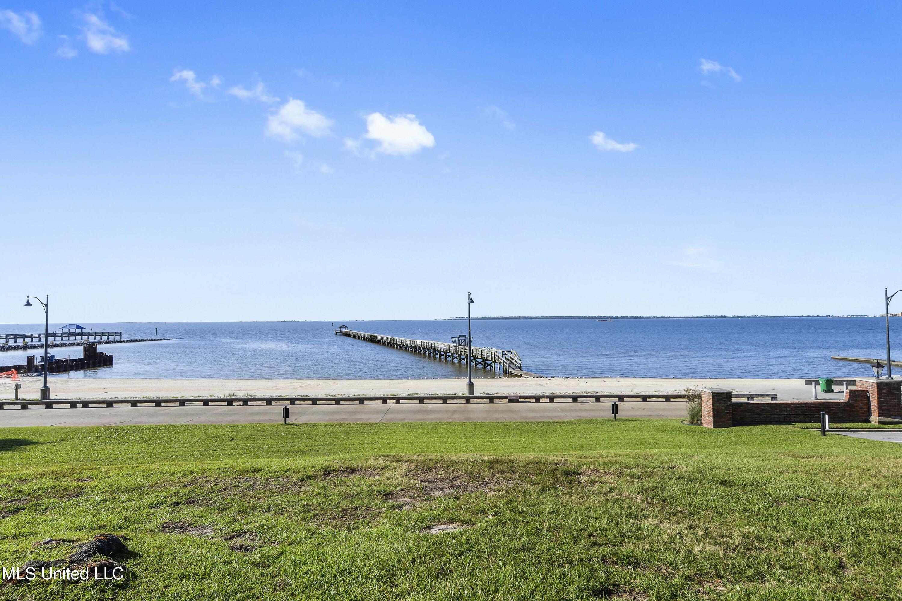 527 Front Beach Drive #17, Ocean Springs, Mississippi image 27