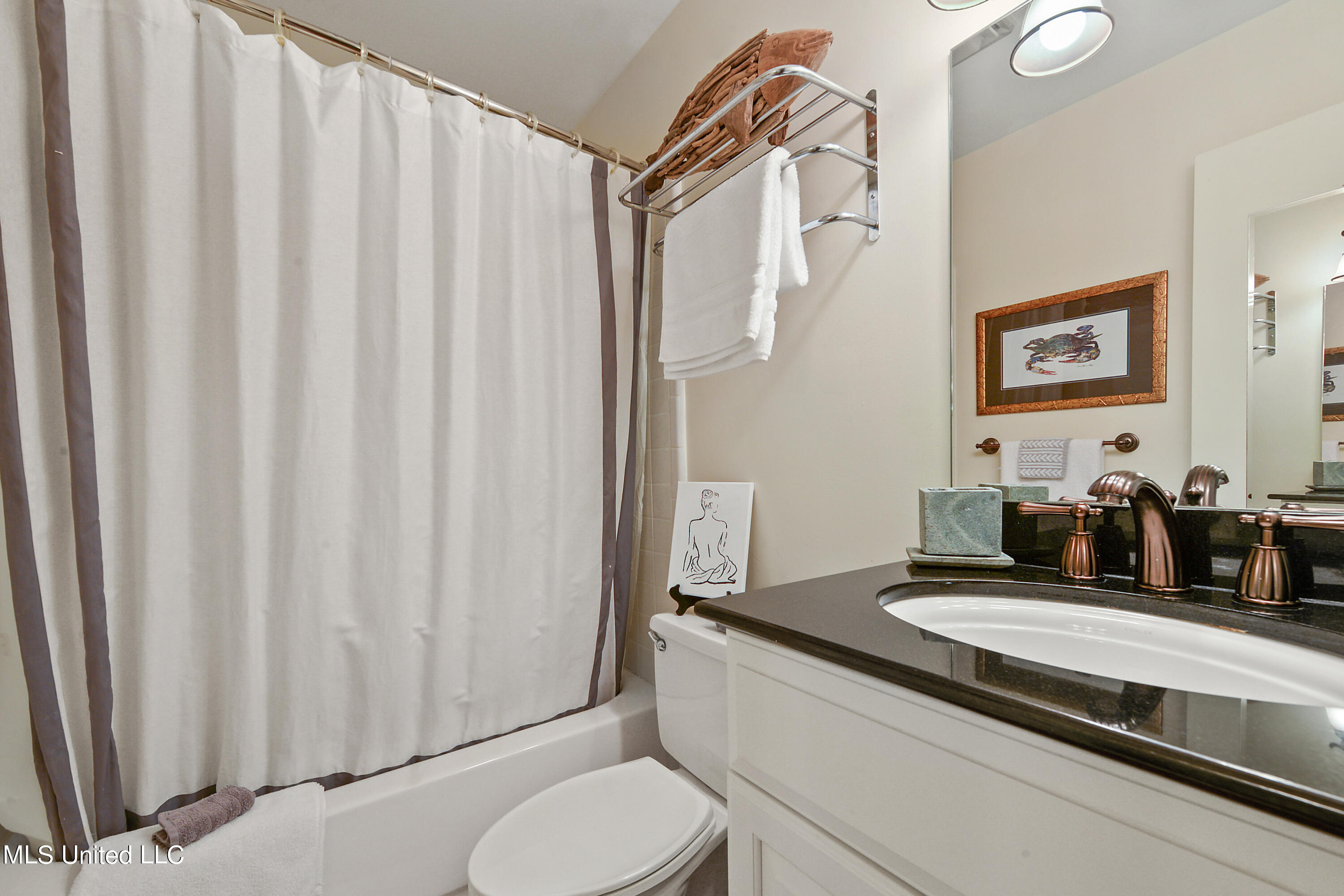 527 Front Beach Drive #17, Ocean Springs, Mississippi image 22