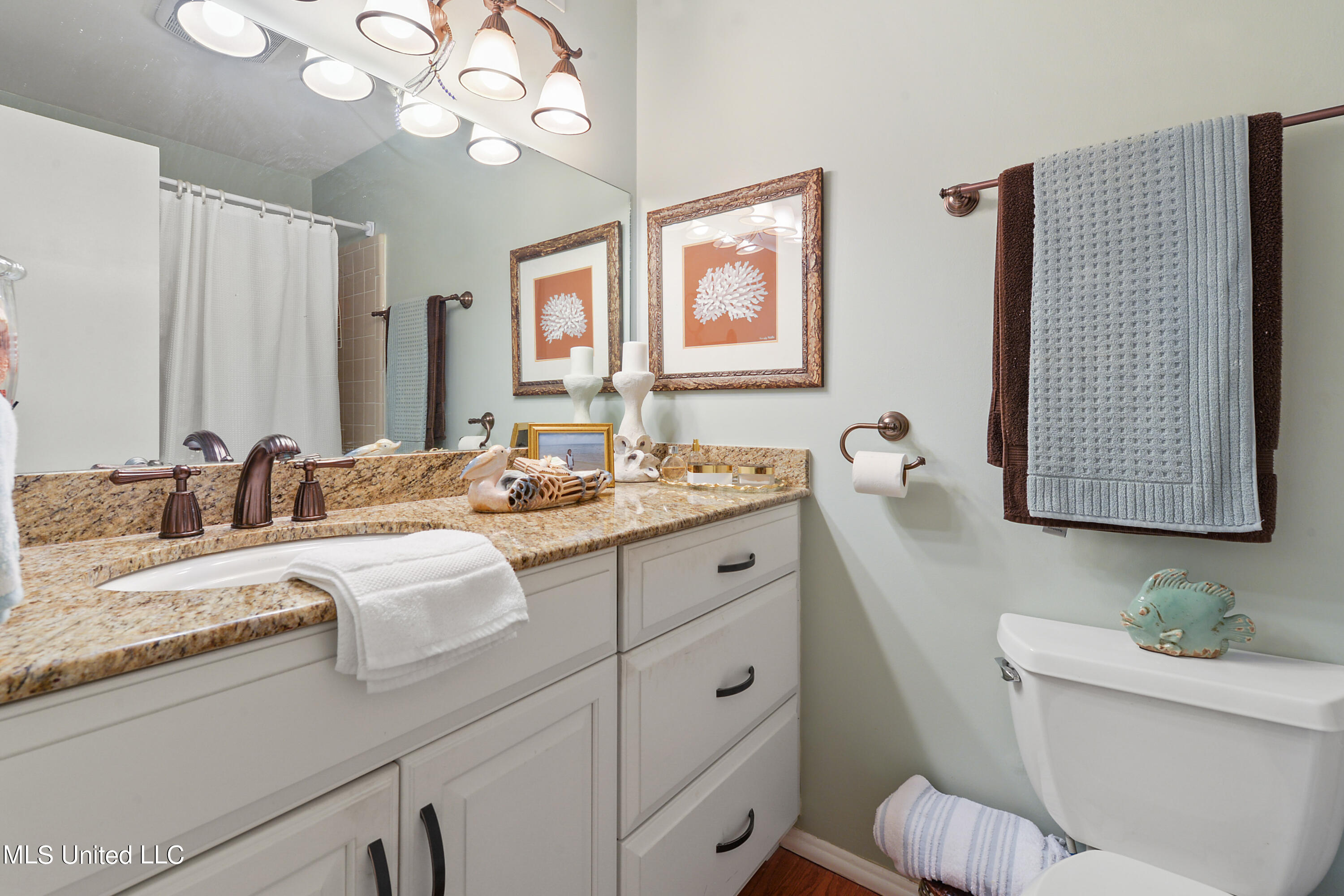 527 Front Beach Drive #17, Ocean Springs, Mississippi image 17