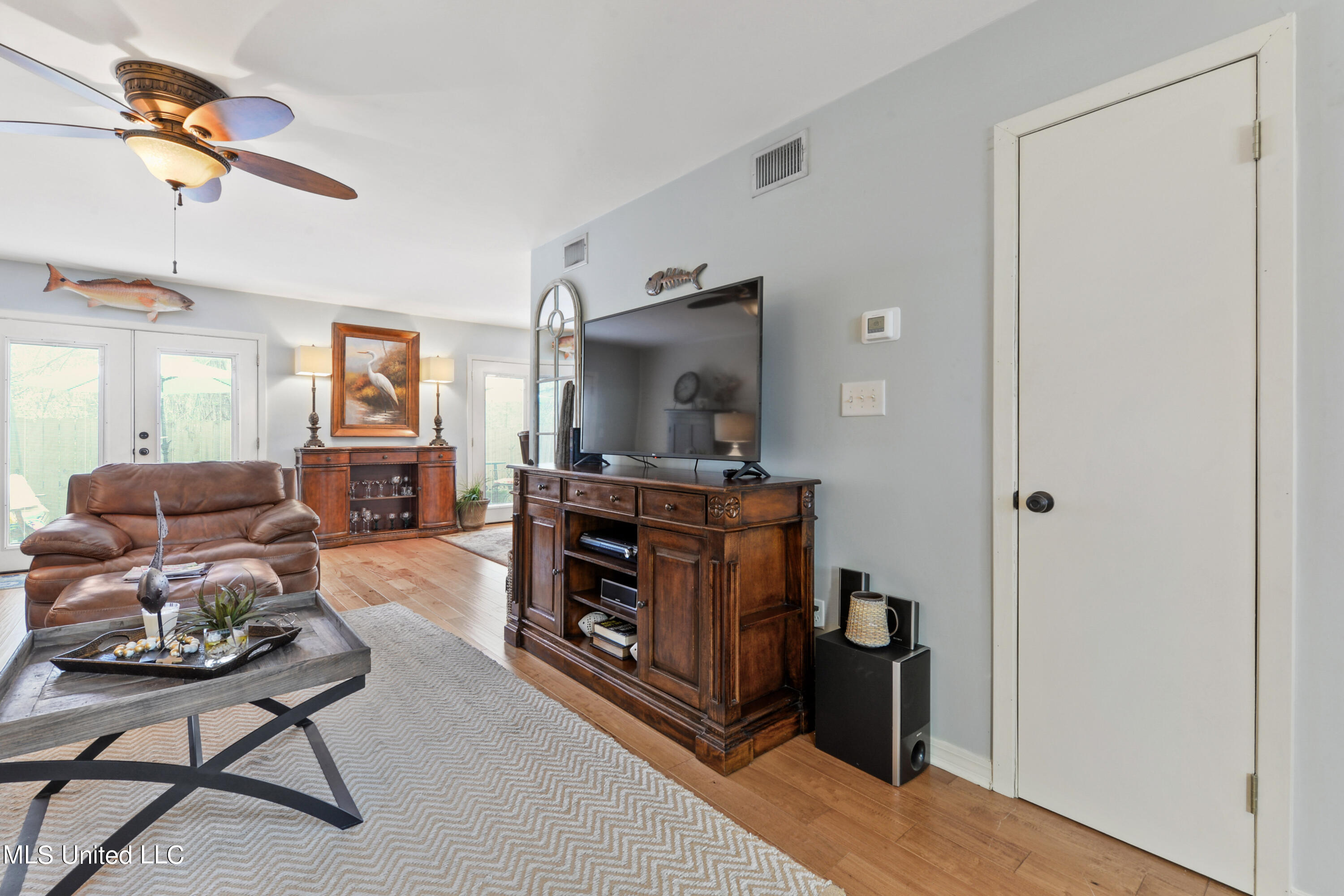 527 Front Beach Drive #17, Ocean Springs, Mississippi image 5