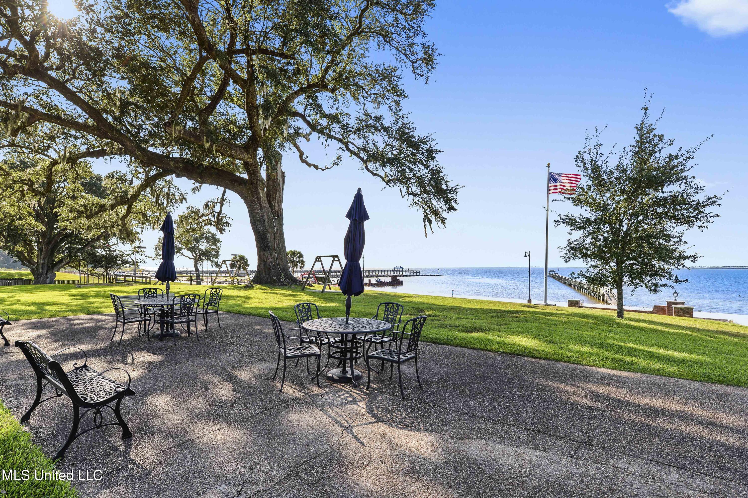 527 Front Beach Drive #17, Ocean Springs, Mississippi image 25