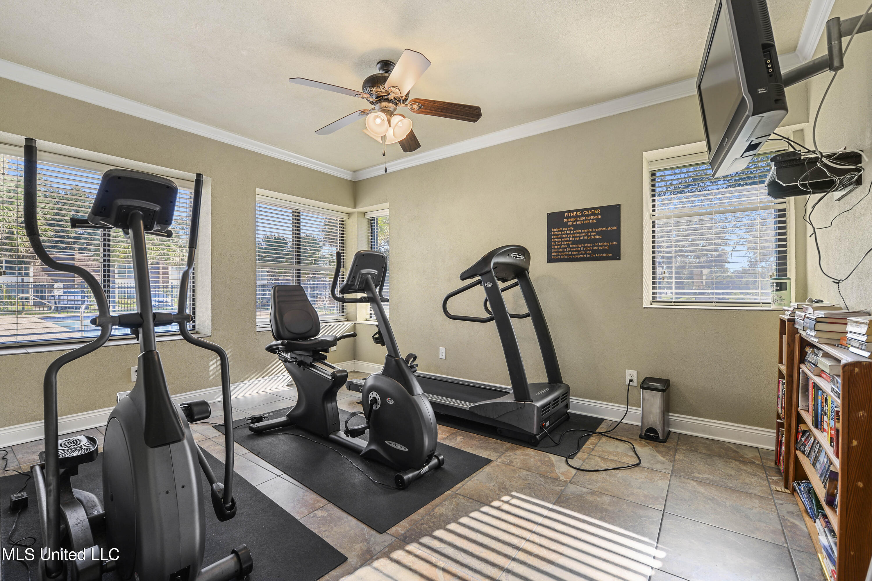 527 Front Beach Drive #17, Ocean Springs, Mississippi image 39