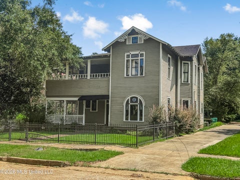 Homes For Sale - 311 W Michigan Avenue<br/> McComb, MS 39648
