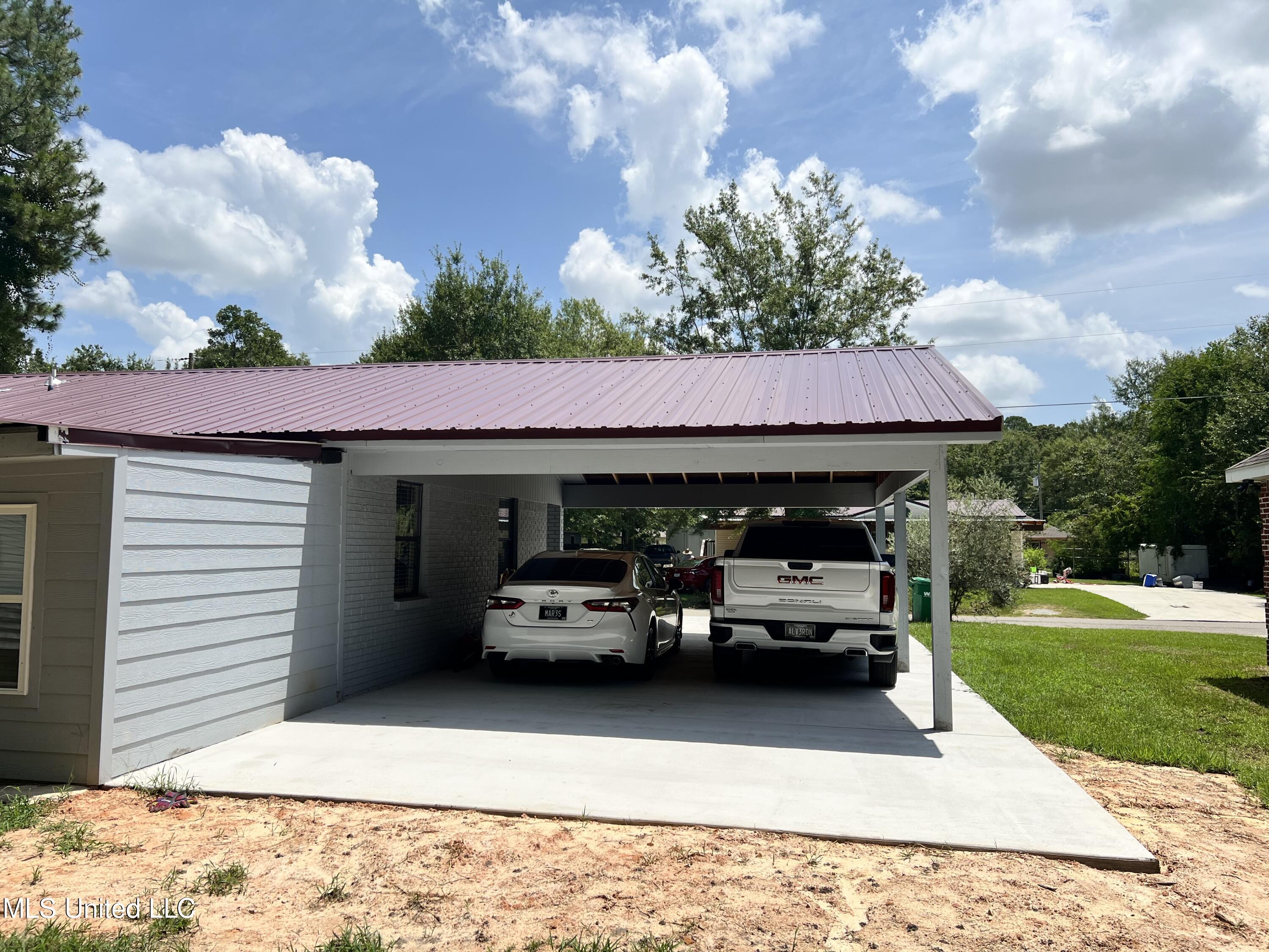 2613 N 11th Street, Ocean Springs, Mississippi image 6