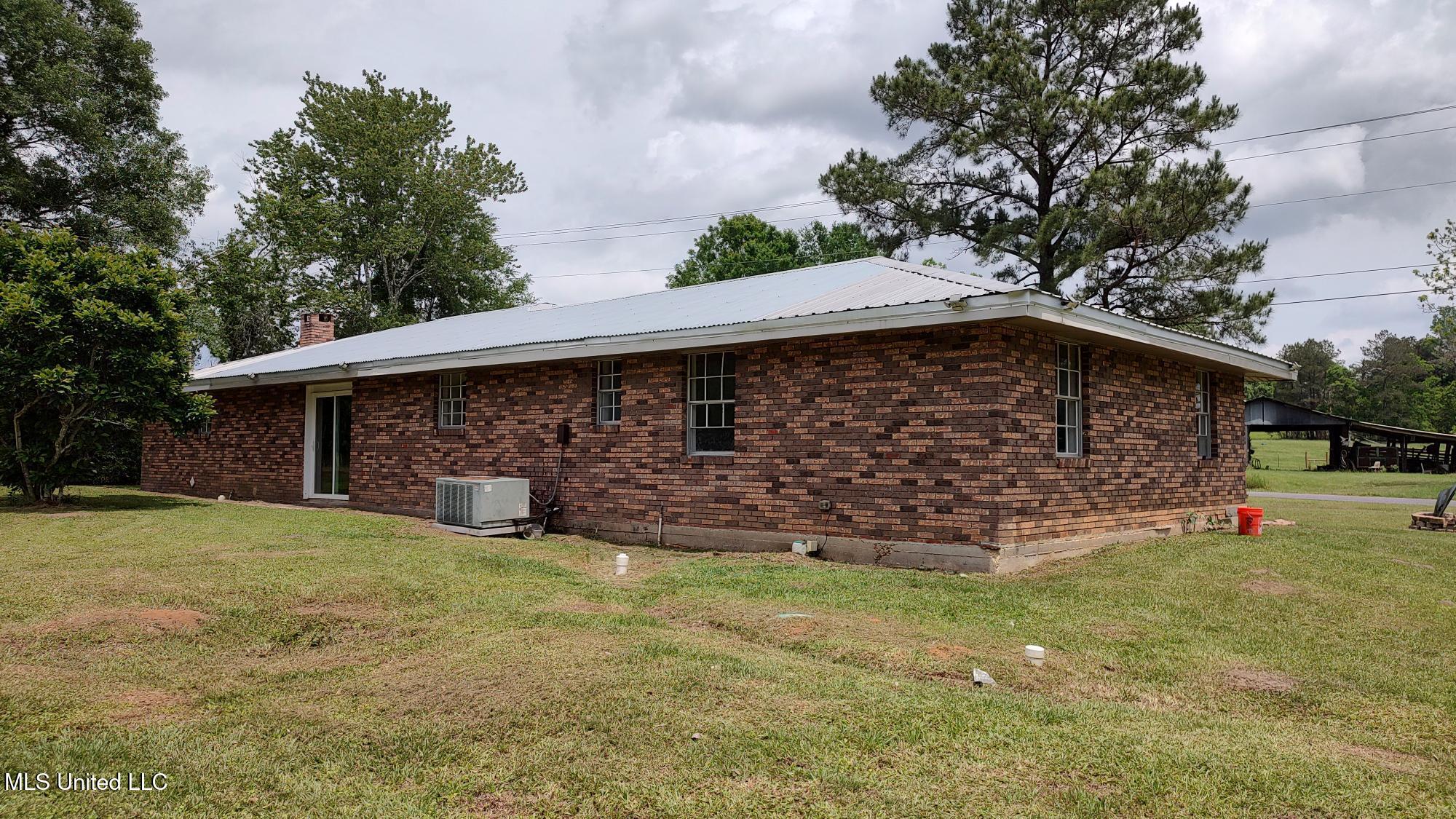1479 Dupont Harts Chapel Road, Poplarville, Mississippi image 4