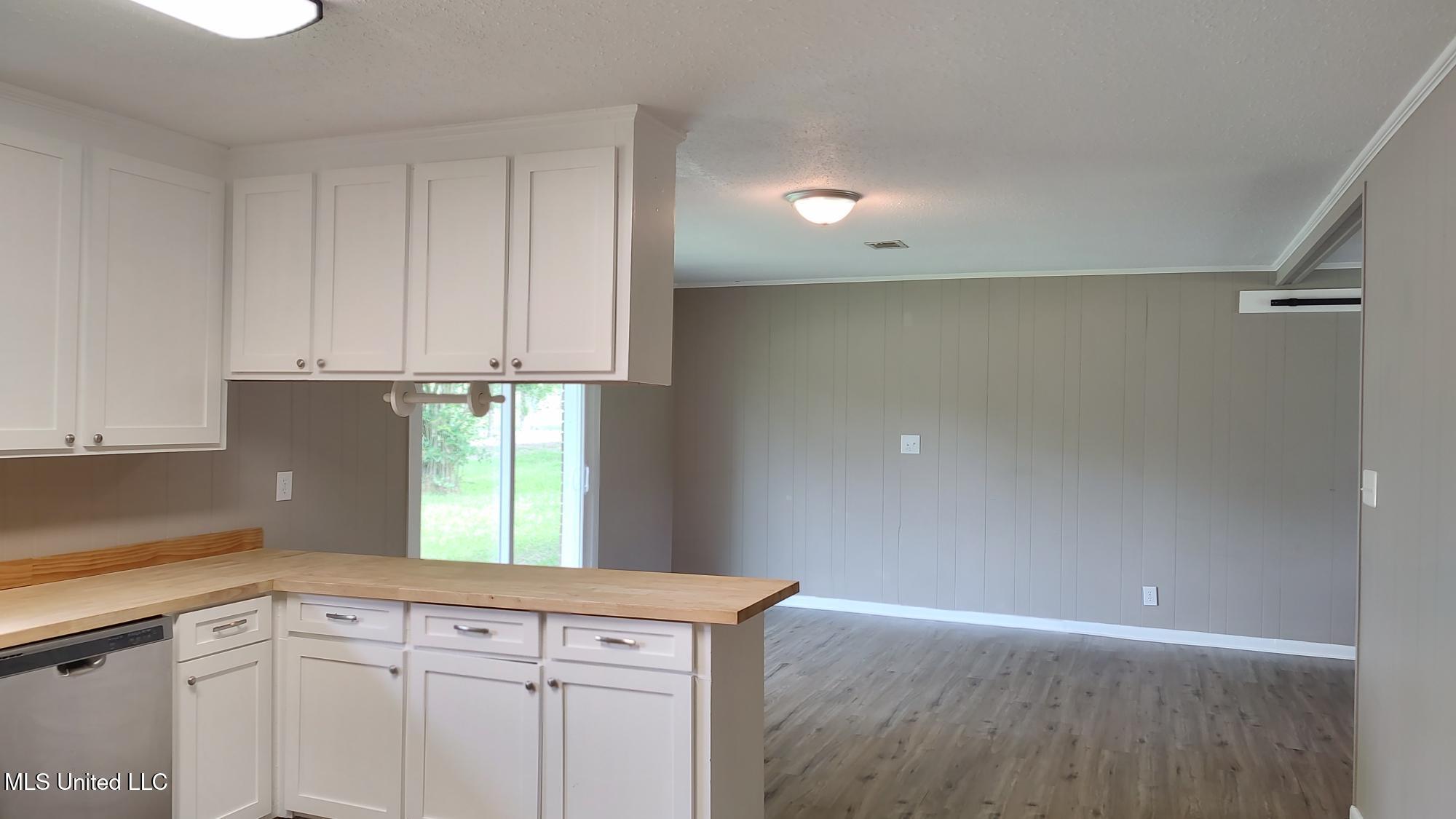 1479 Dupont Harts Chapel Road, Poplarville, Mississippi image 9