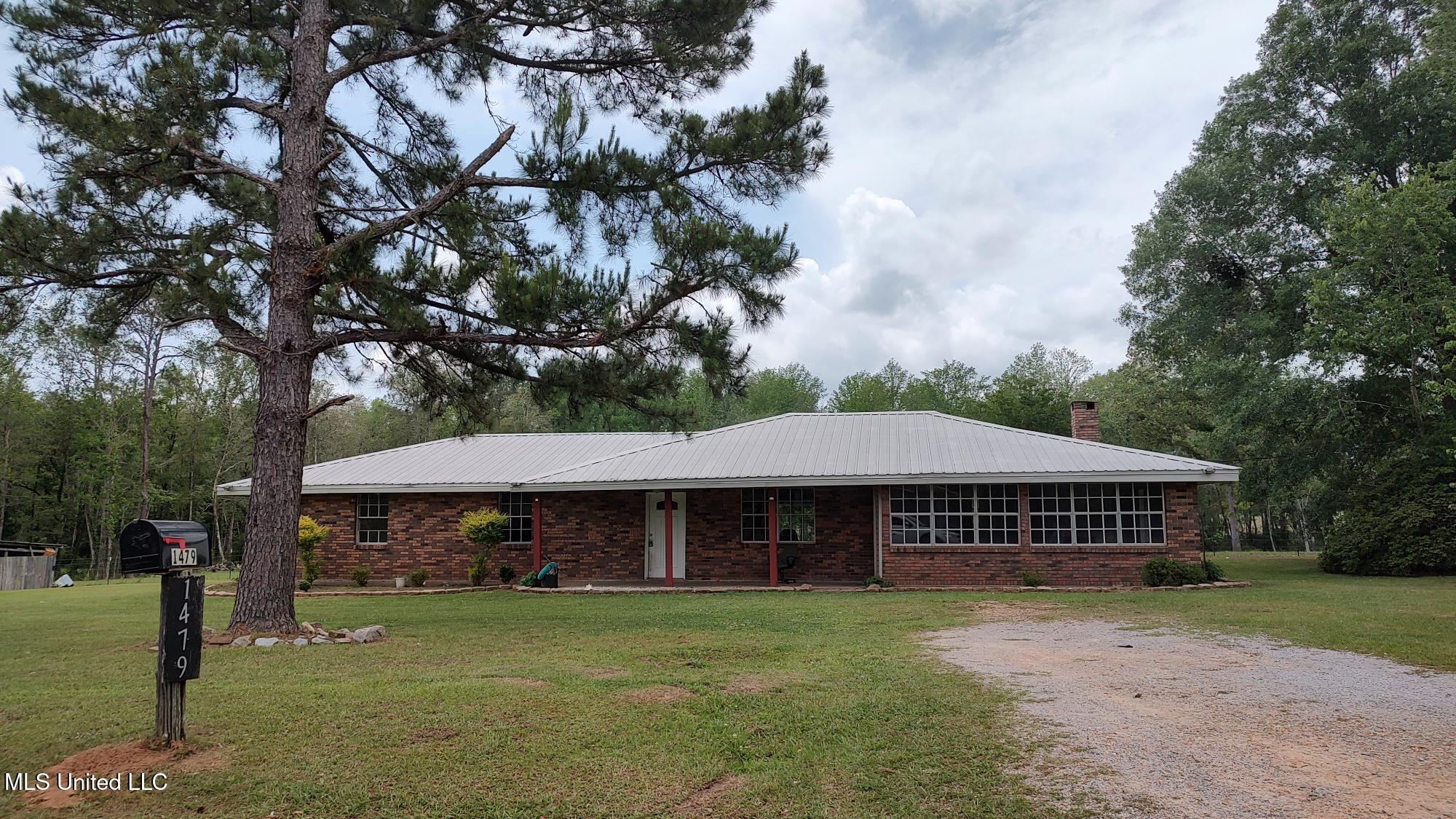 1479 Dupont Harts Chapel Road, Poplarville, Mississippi image 1