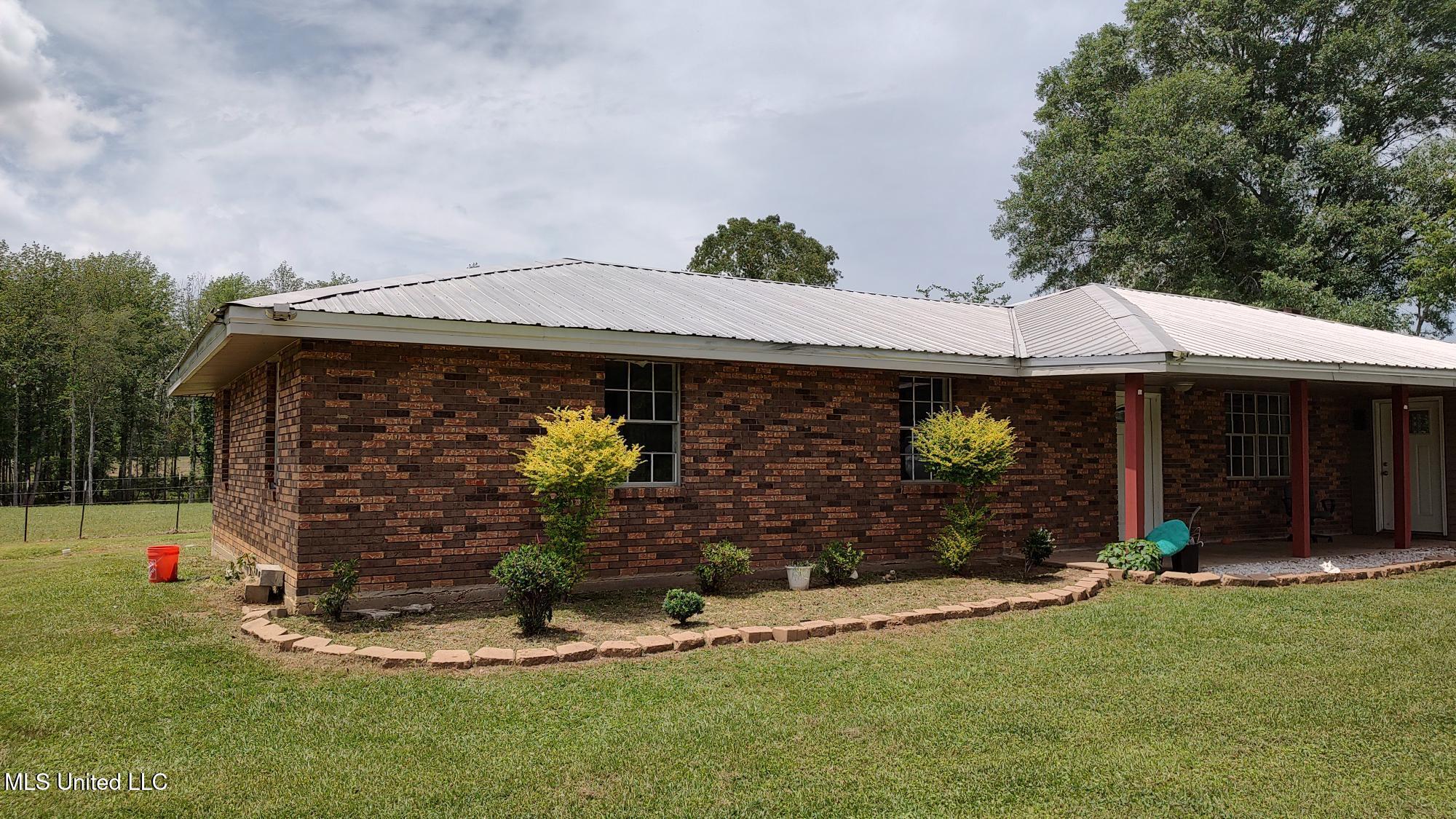 1479 Dupont Harts Chapel Road, Poplarville, Mississippi image 6