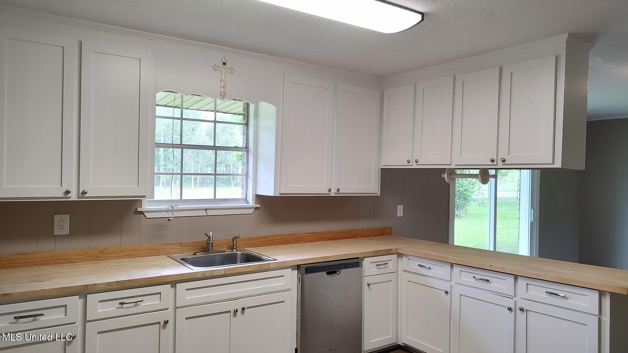 1479 Dupont Harts Chapel Road, Poplarville, Mississippi image 13