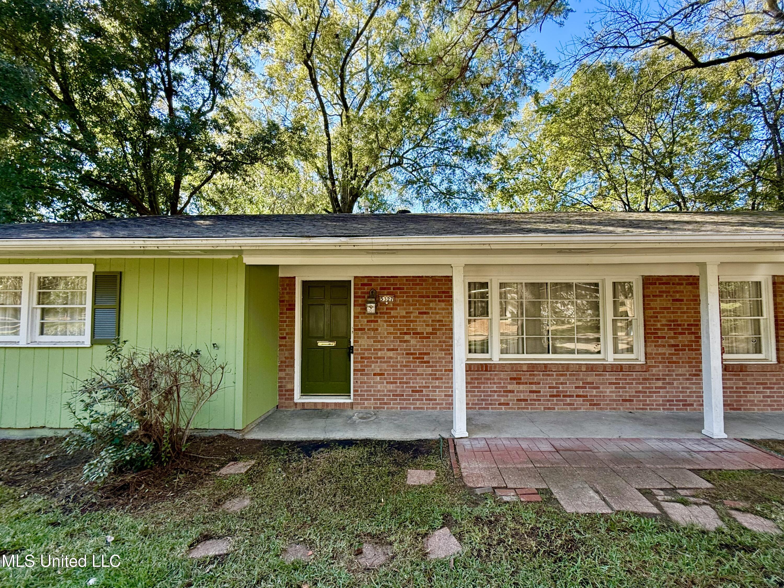 5327 Pine Lane Drive, Jackson, Mississippi image 2