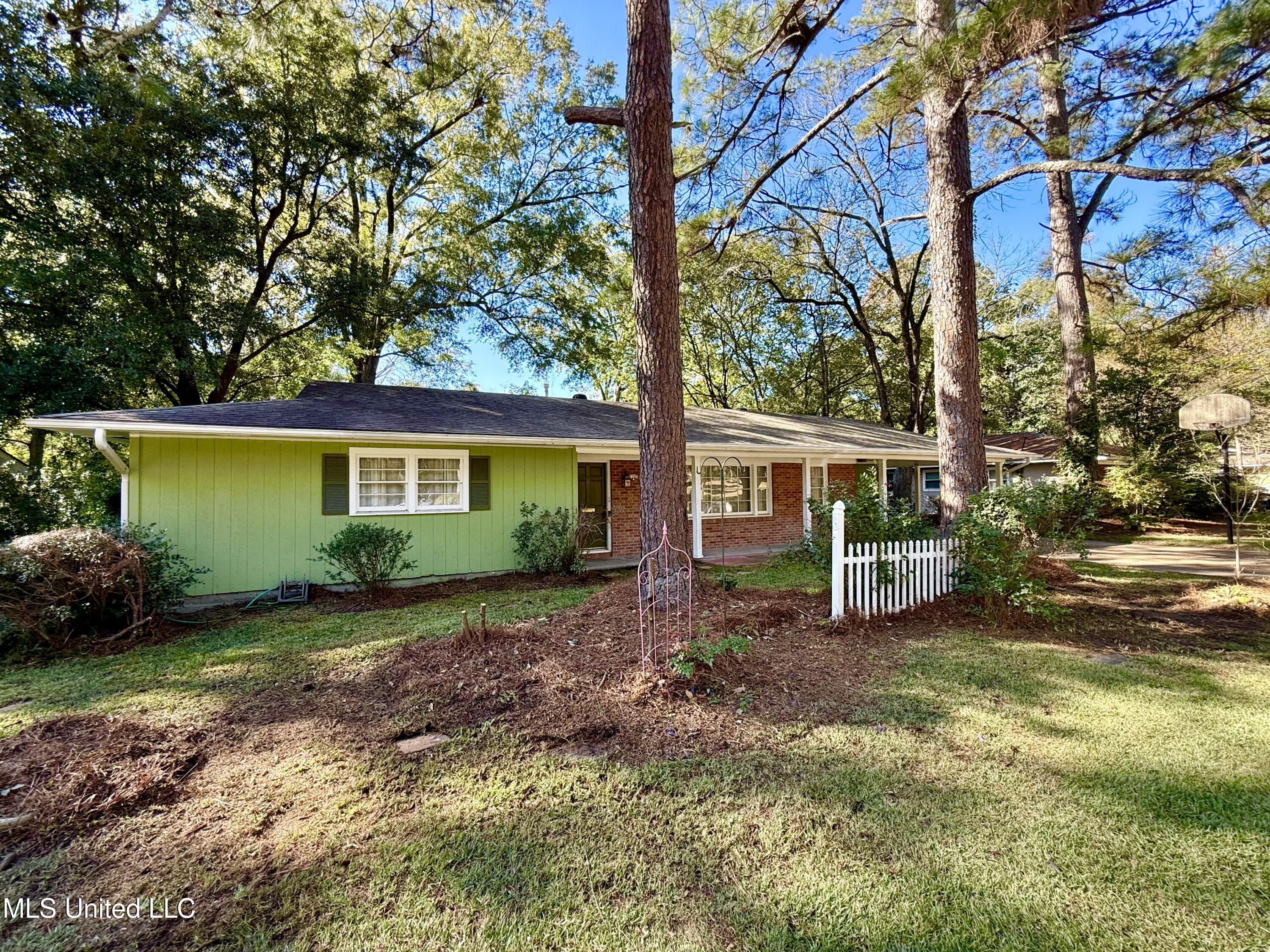 5327 Pine Lane Drive, Jackson, Mississippi image 1