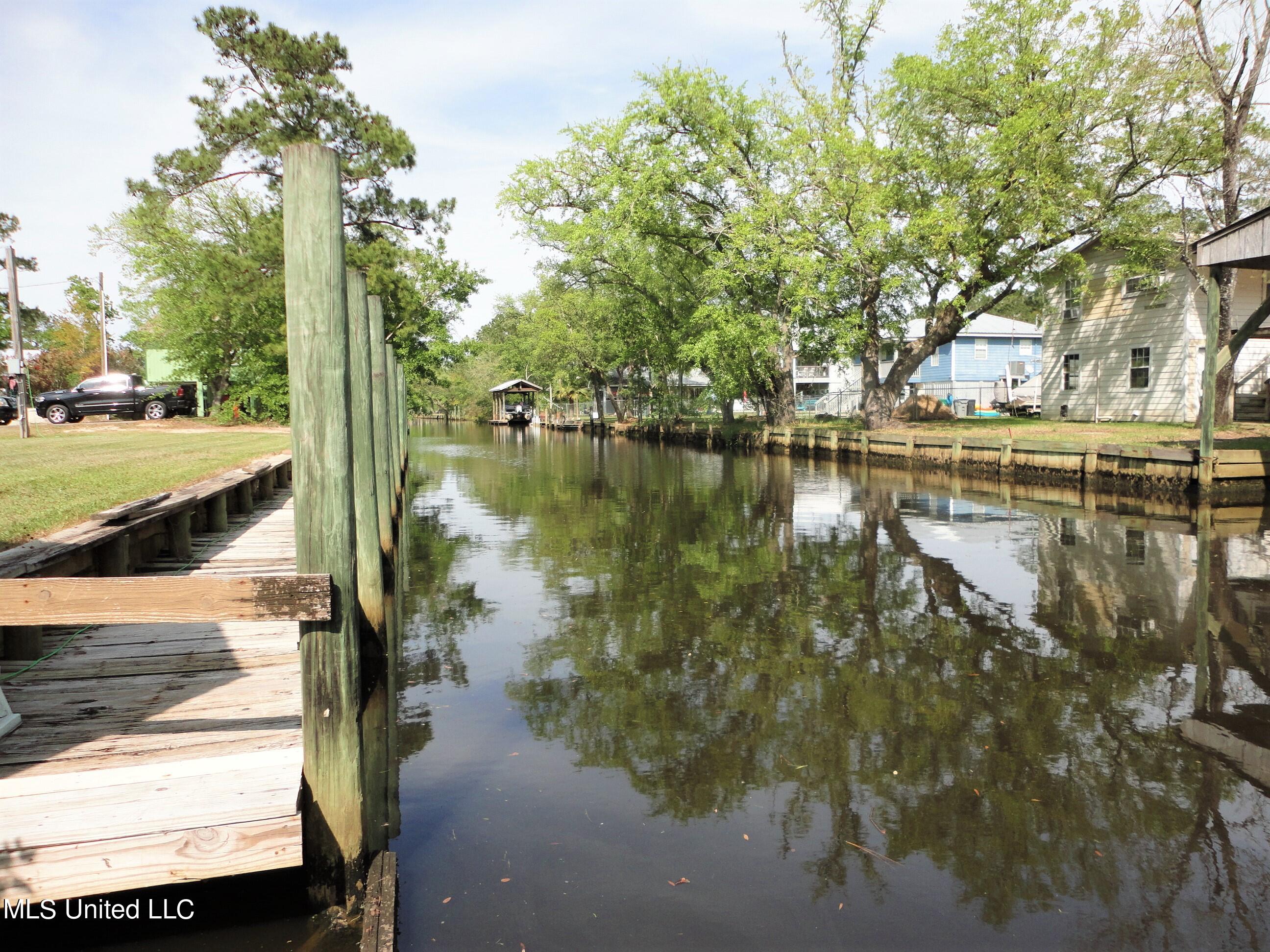 5007 Florida Street, Bay Saint Louis, Mississippi image 3