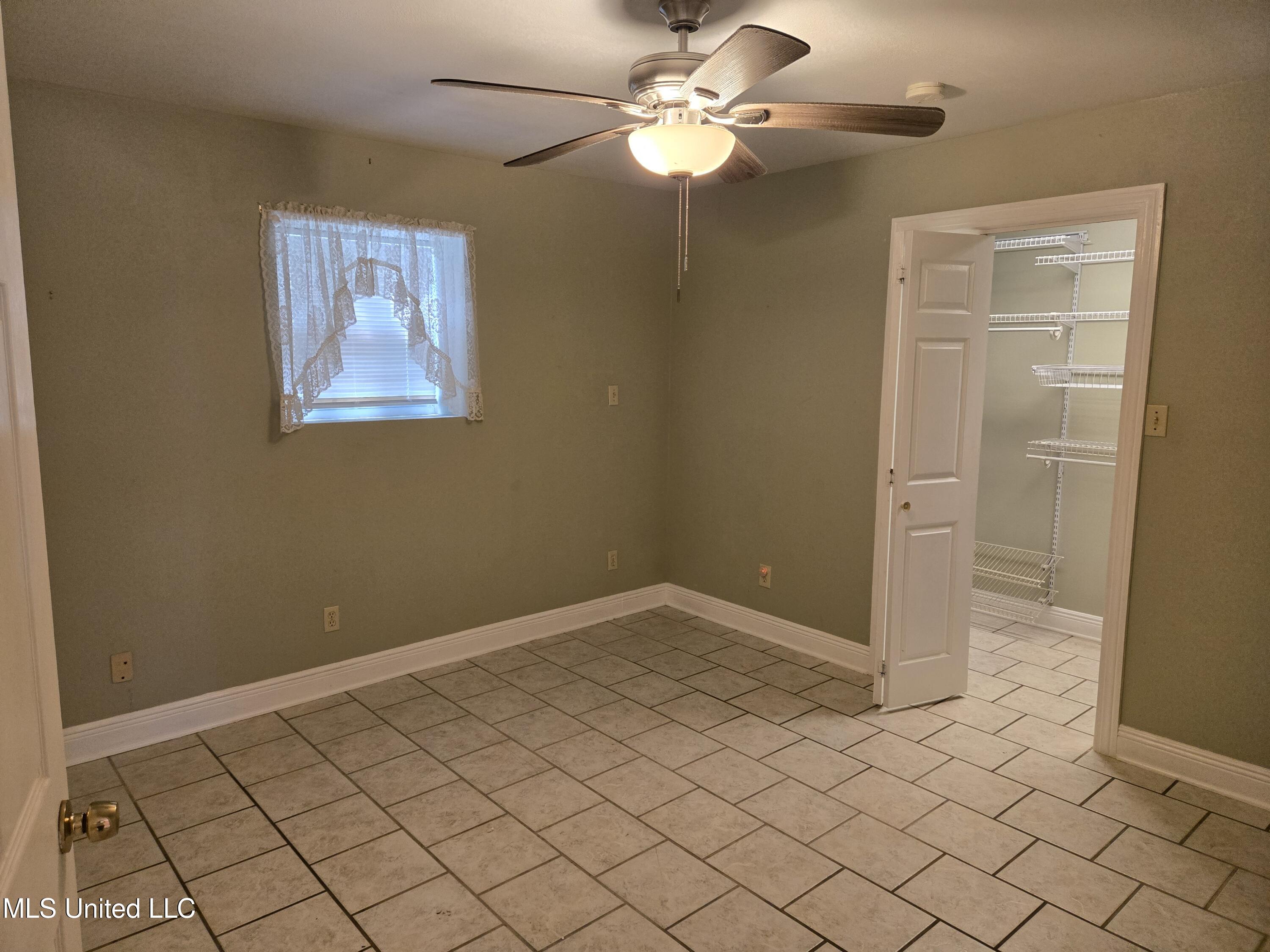 24443 N Benville Road, Picayune, Mississippi image 5