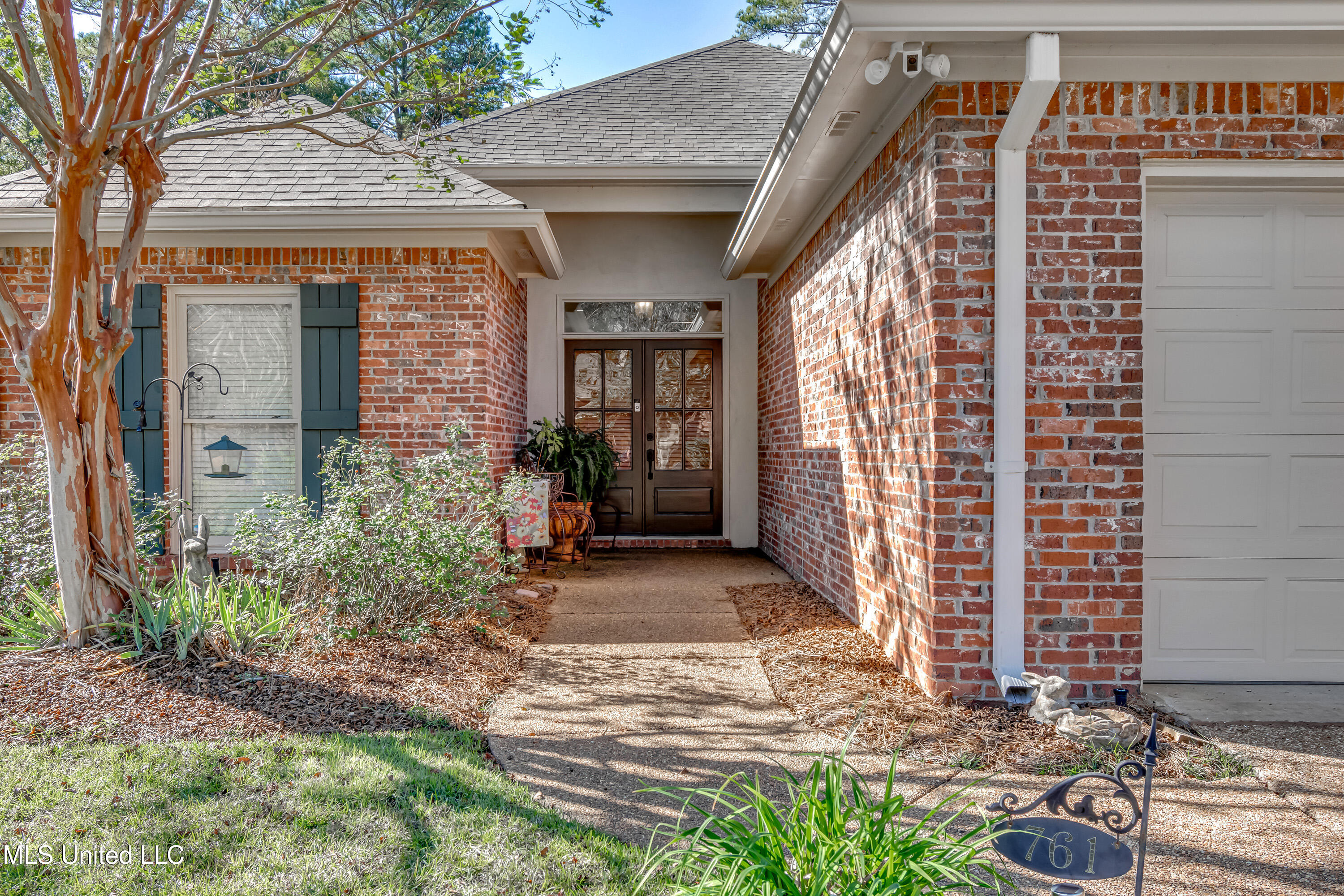Ridgeland, Mississippi 39157, United States, 3 Bedrooms Bedrooms, ,2 BathroomsBathrooms,Residential,Active,237974