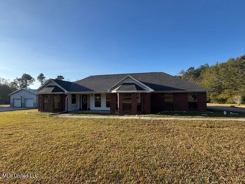 Homes For Sale - 18039 Robinwood Drive<br/> Saucier, MS 39574