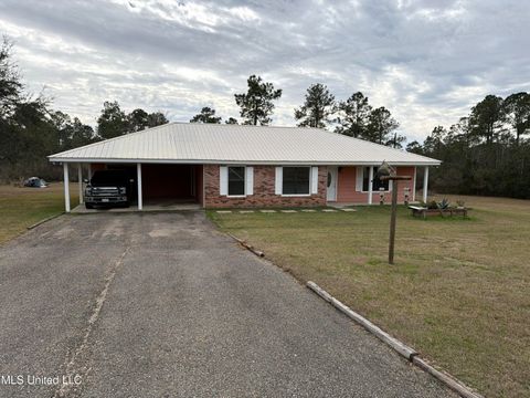Homes For Sale - 6157 Road 541<br/> Kiln, MS 39556