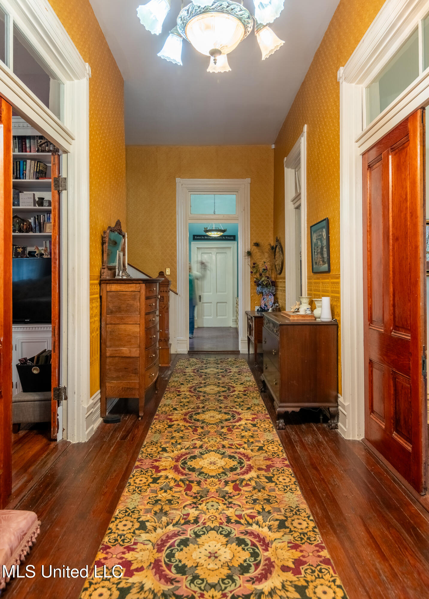 200 St. Charles Avenue, Natchez, Mississippi image 5
