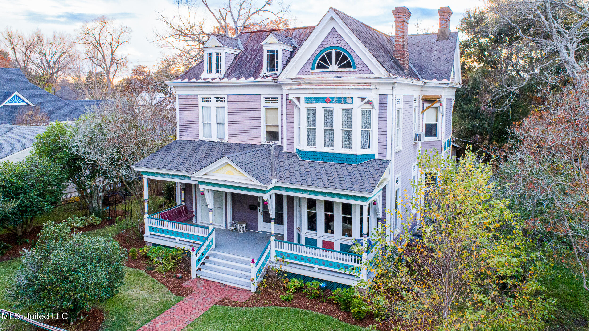 200 St. Charles Avenue, Natchez, Mississippi image 1