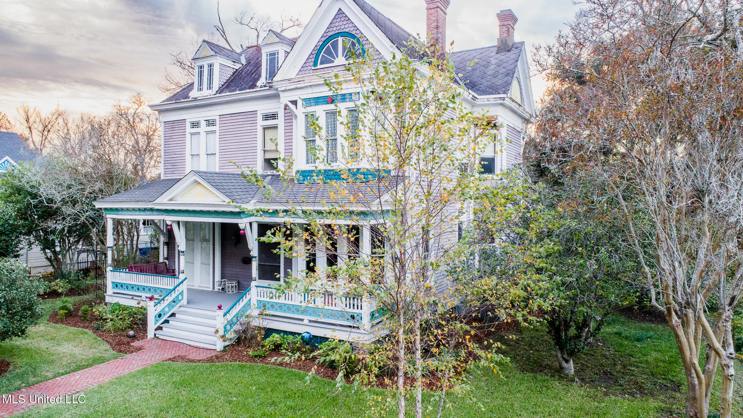 200 St. Charles Avenue, Natchez, Mississippi image 2