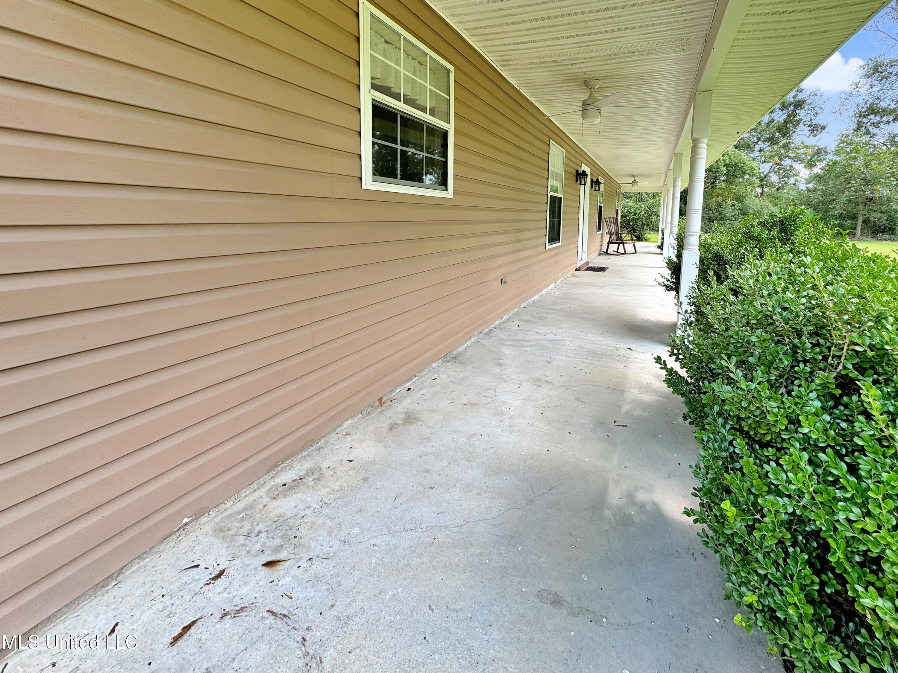 13456 John Clark Road, Gulfport, Mississippi image 4