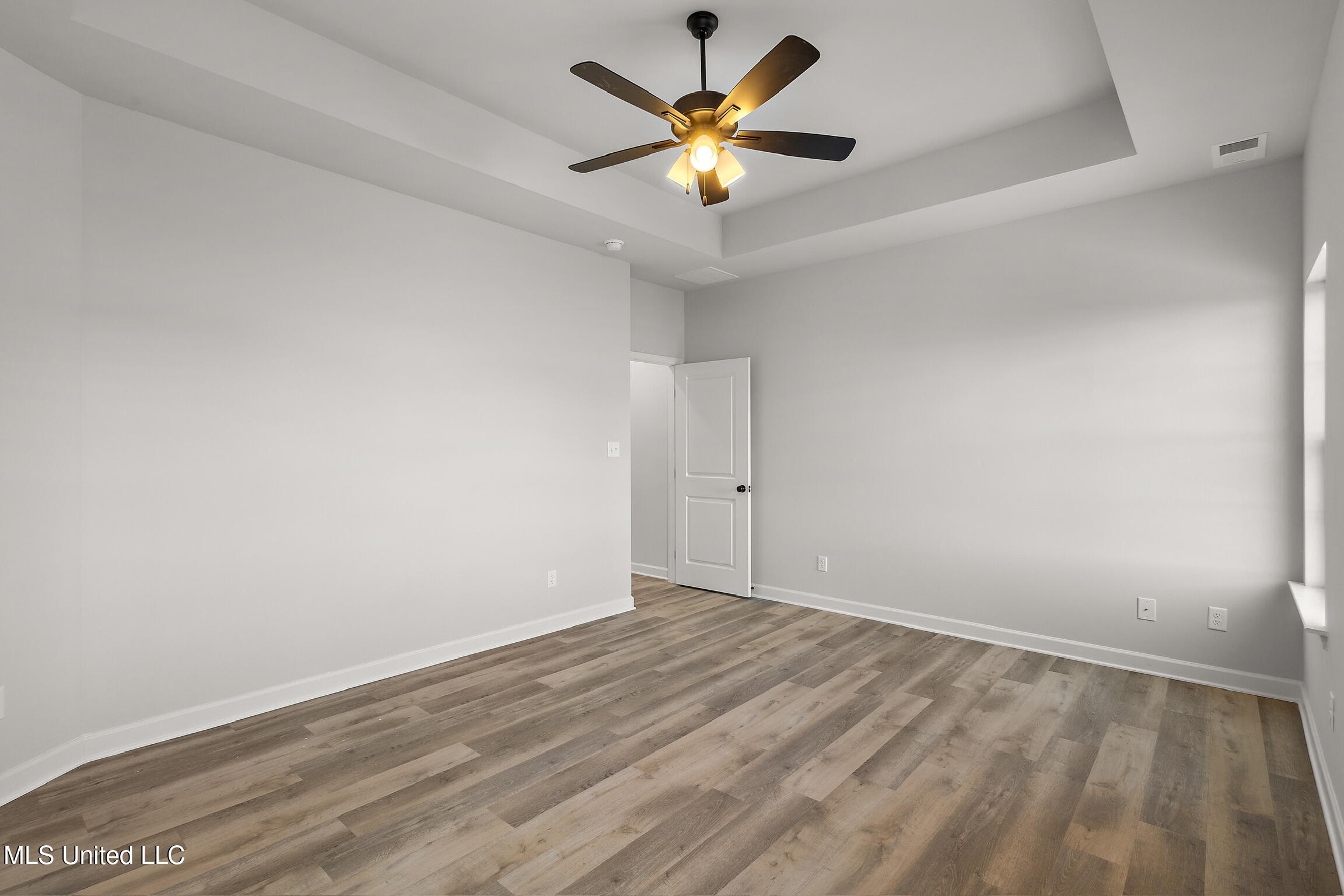 6312 Acorn Way, Walls, Mississippi image 13