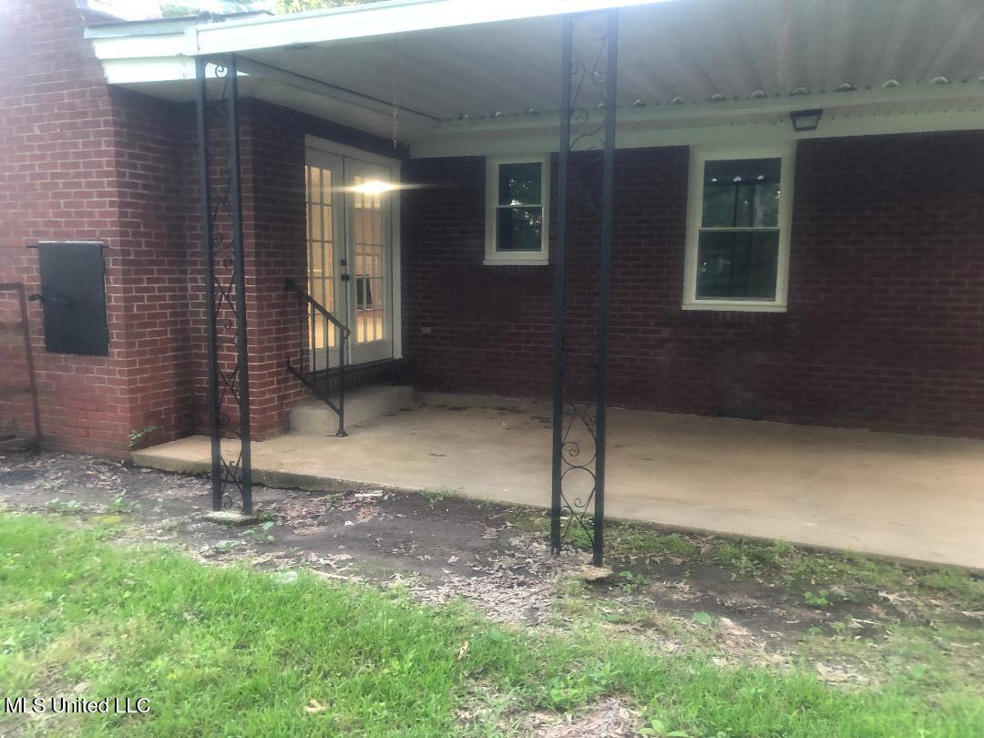 214 Evelyn Street, Senatobia, Mississippi image 2