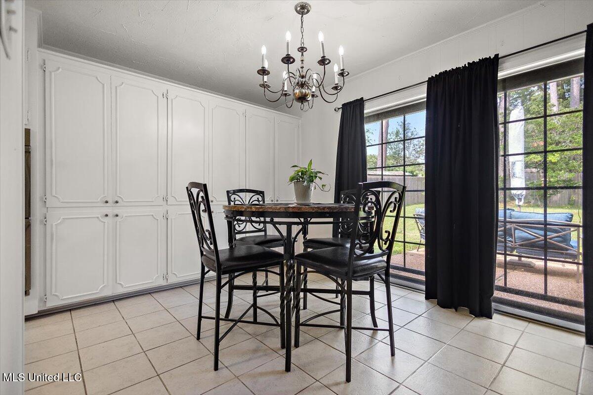 5953 Lake Trace Circle, Jackson, Mississippi image 14