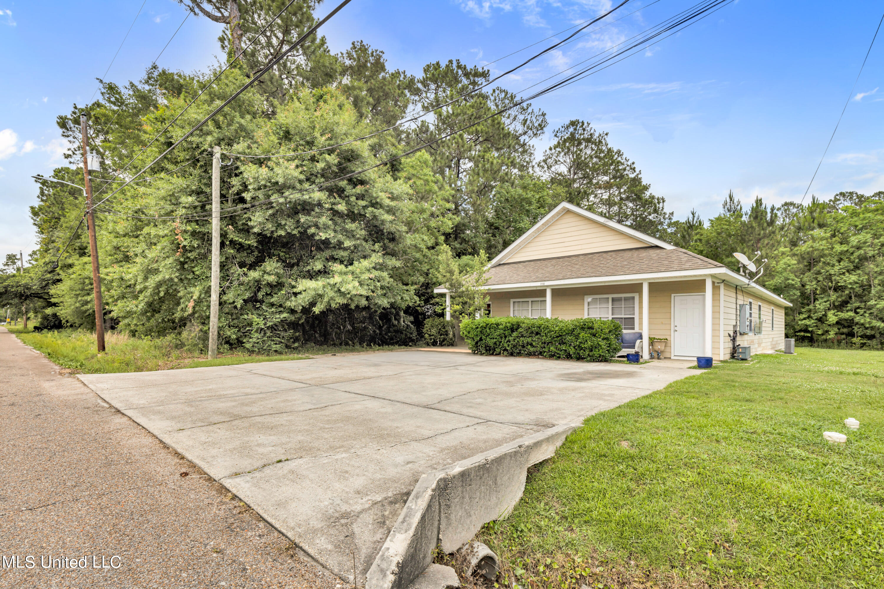 3102 50th Avenue, Gulfport, Mississippi image 3