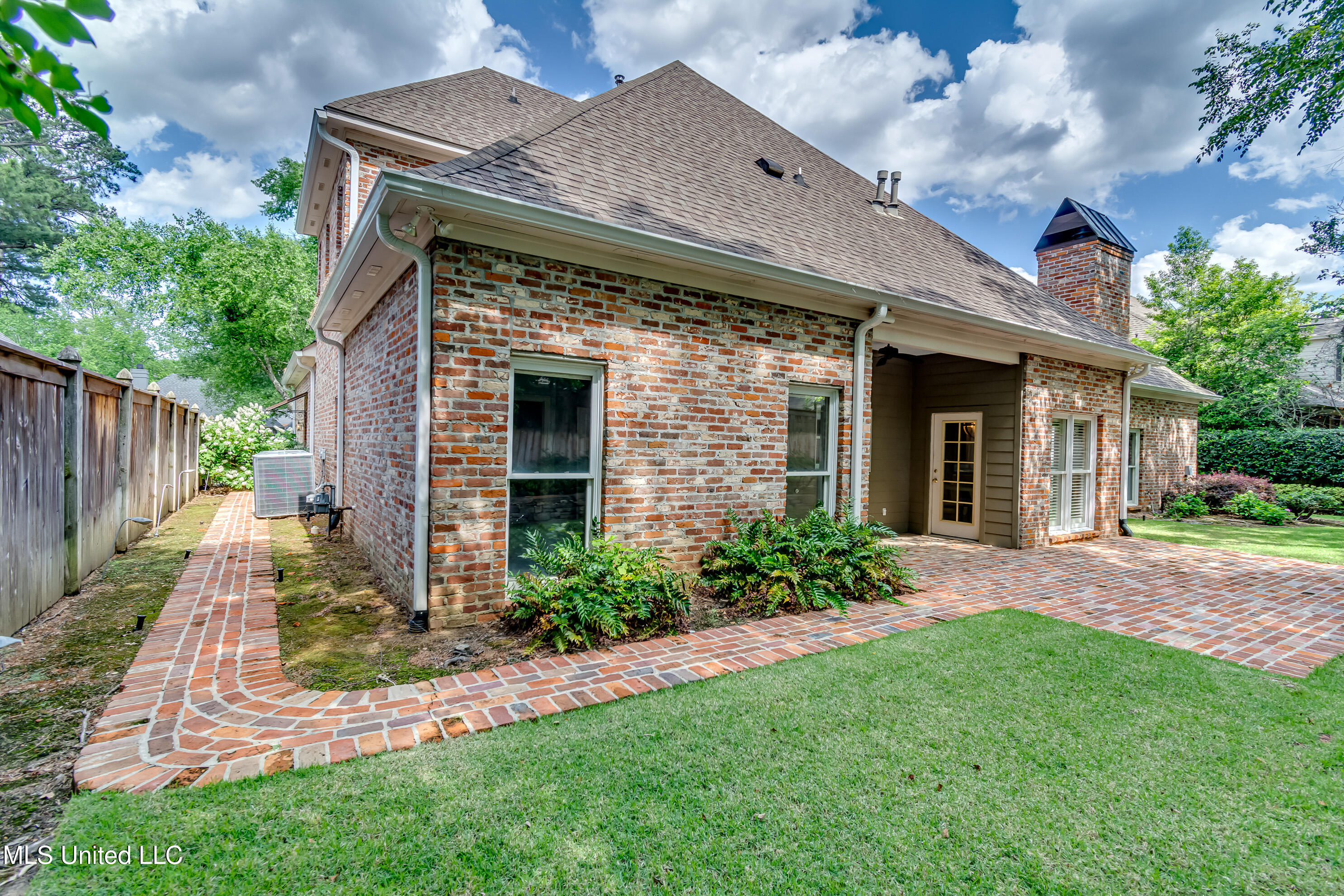 Ridgeland, Mississippi 39157, United States, 4 Bedrooms Bedrooms, ,4 BathroomsBathrooms,Residential,Active,126634