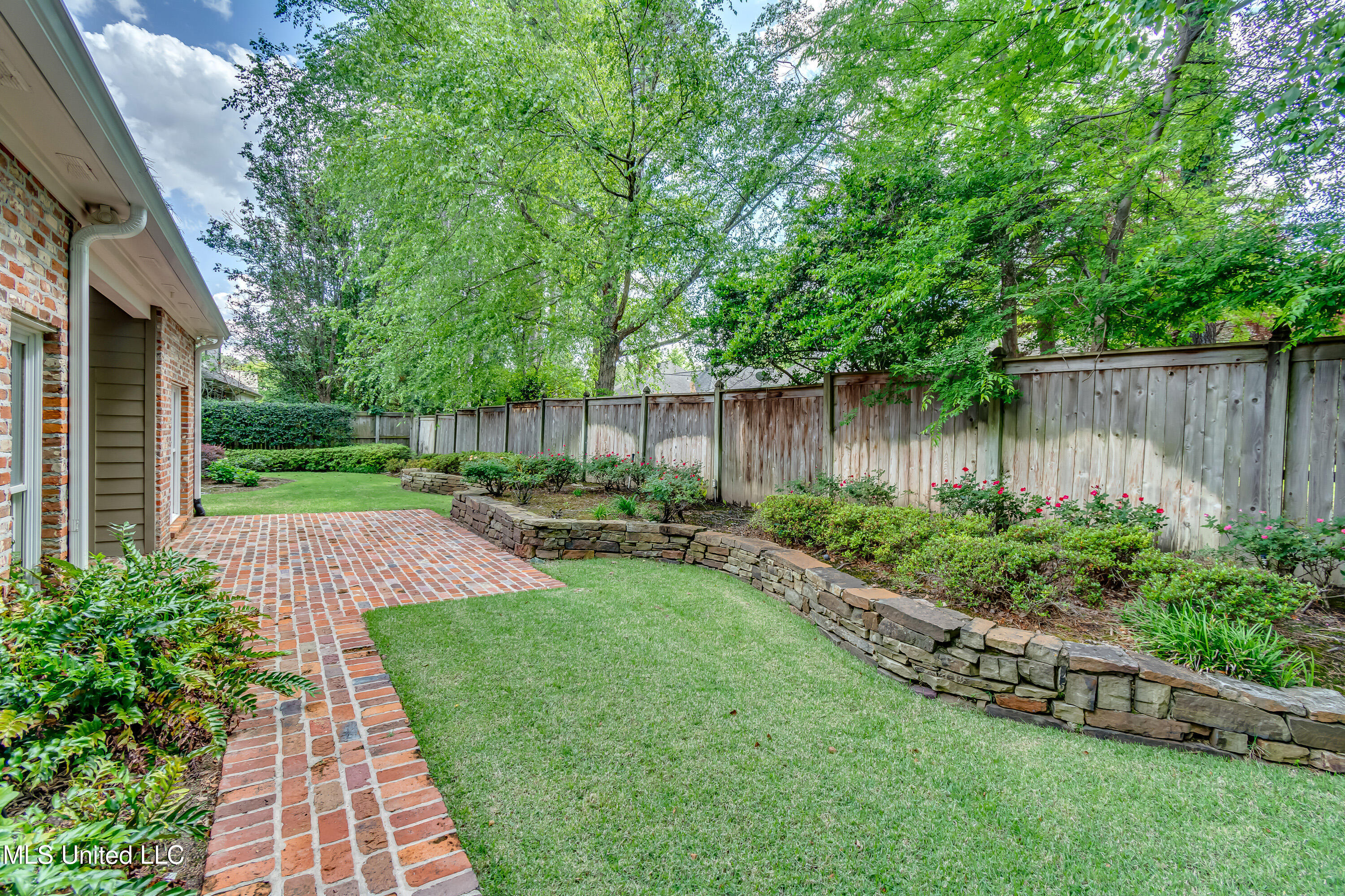 Ridgeland, Mississippi 39157, United States, 4 Bedrooms Bedrooms, ,4 BathroomsBathrooms,Residential,Active,126634